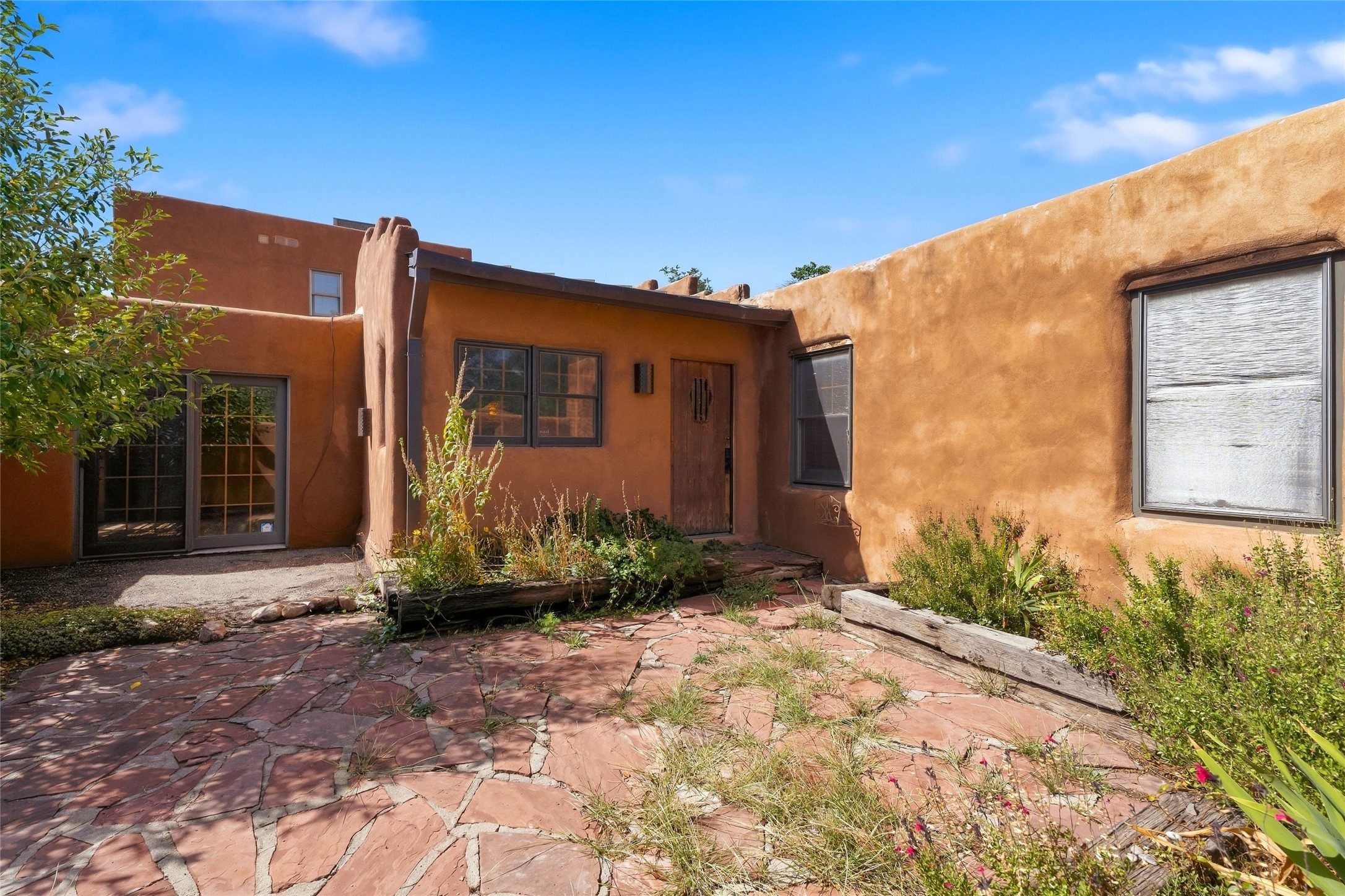 122 W Cordova Road