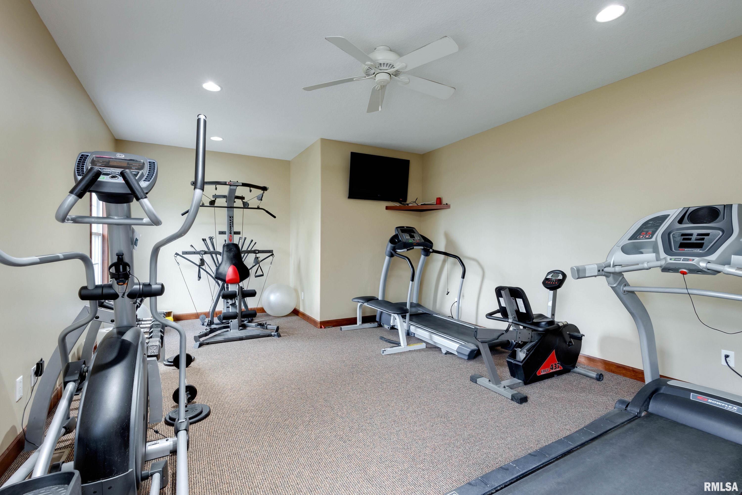 4102 CREEK HILL Drive Unit: 102