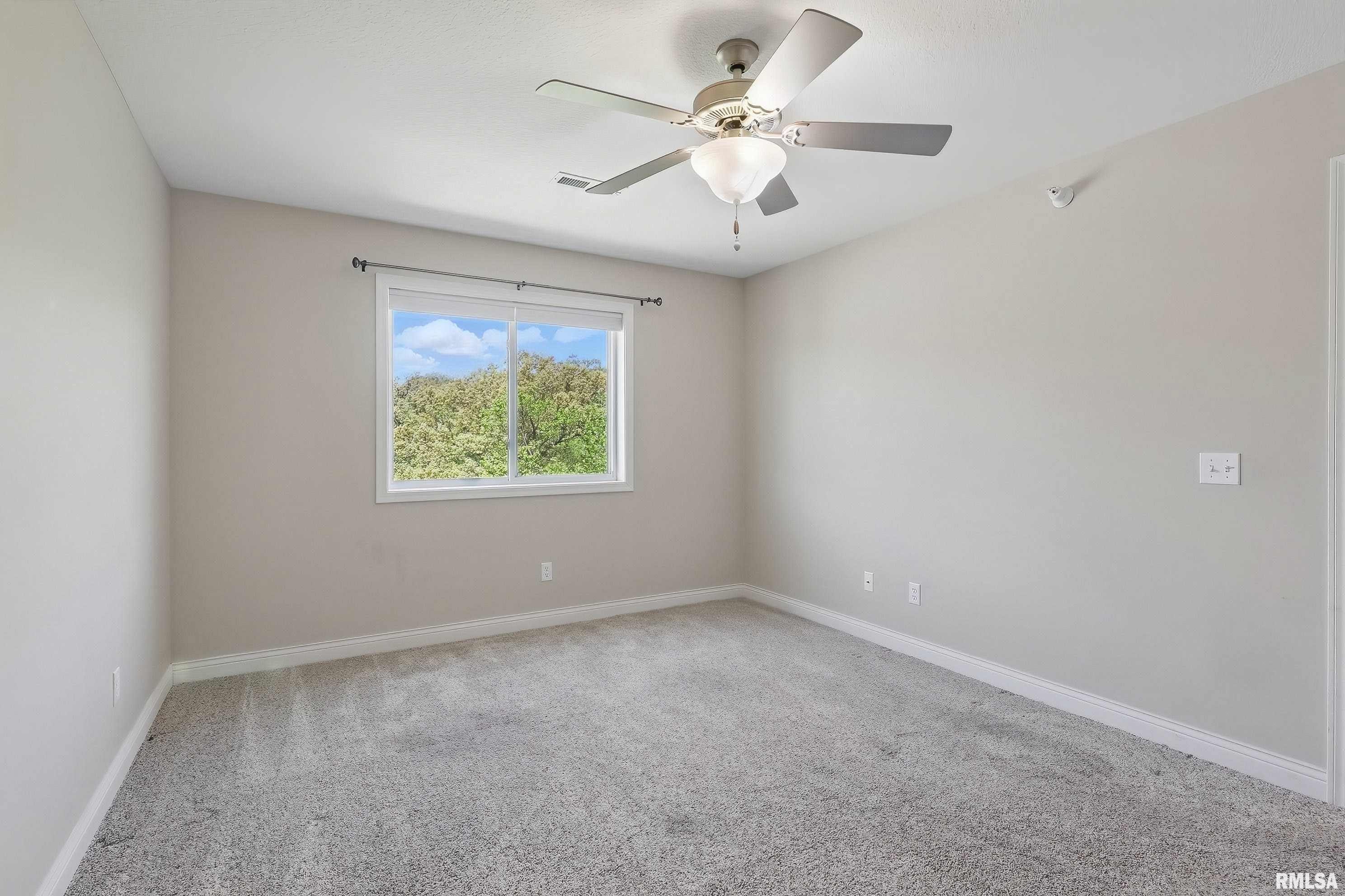 4102 CREEK HILL Drive Unit: 102