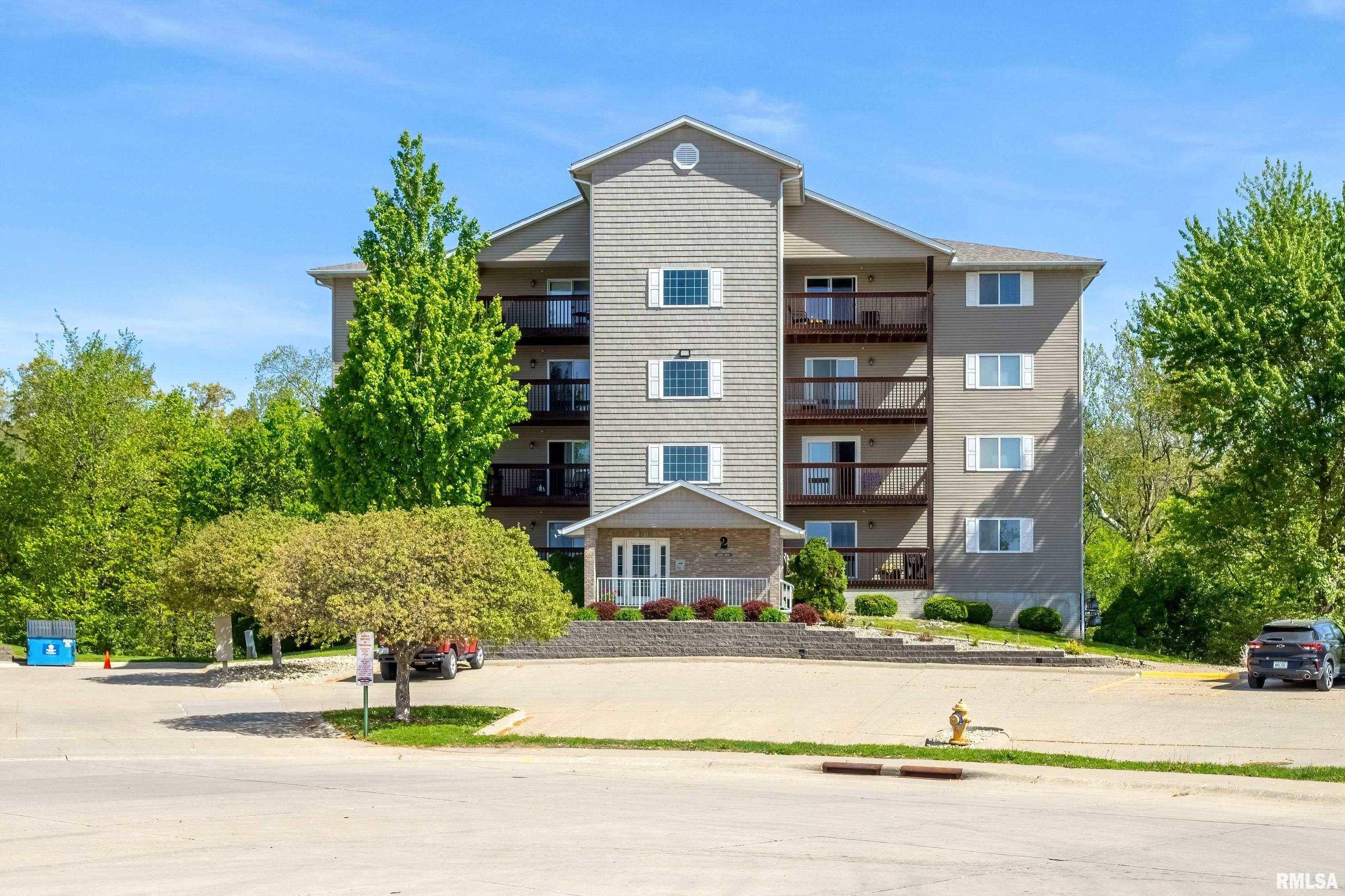 4102 CREEK HILL Drive Unit: 102