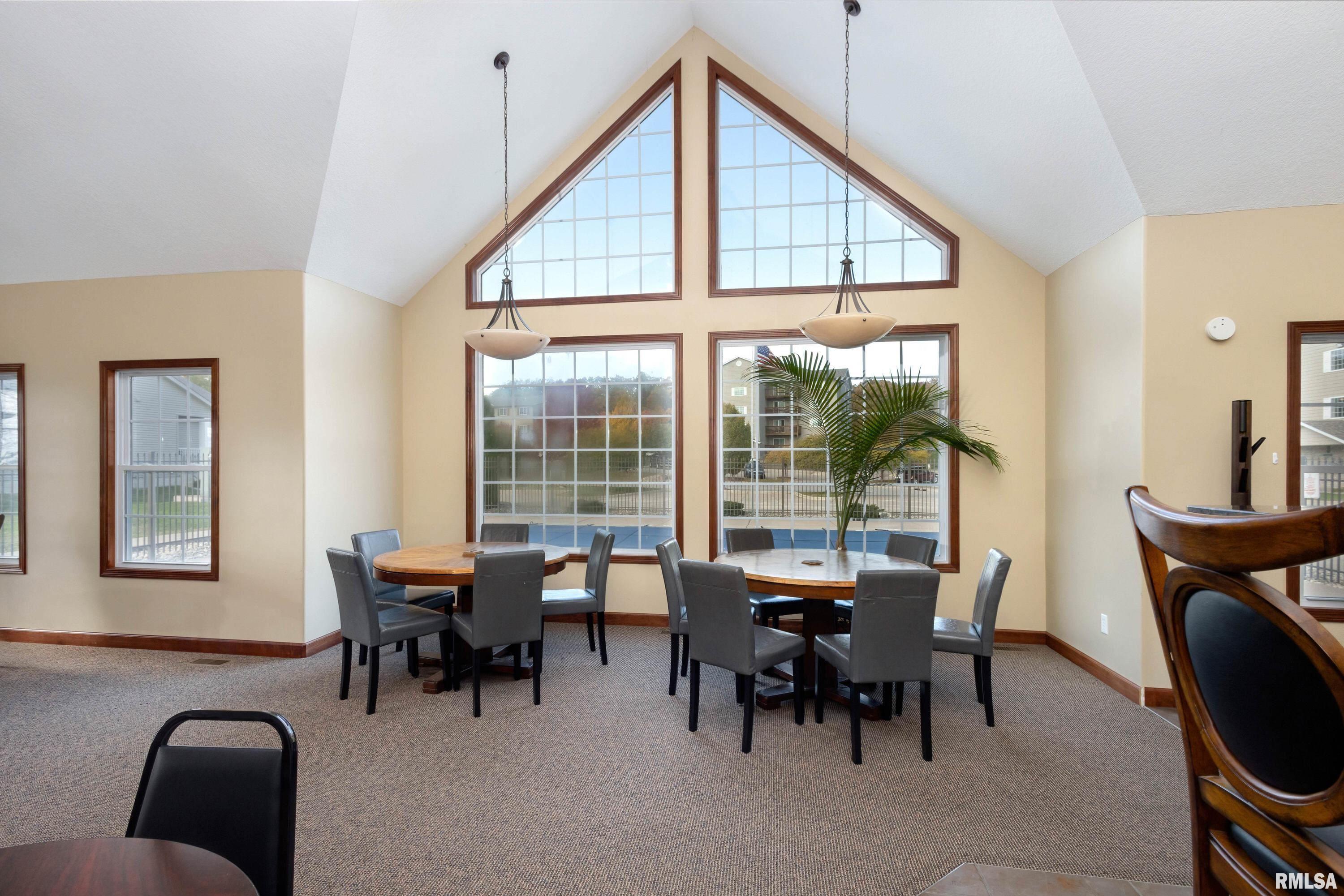4102 CREEK HILL Drive Unit: 102