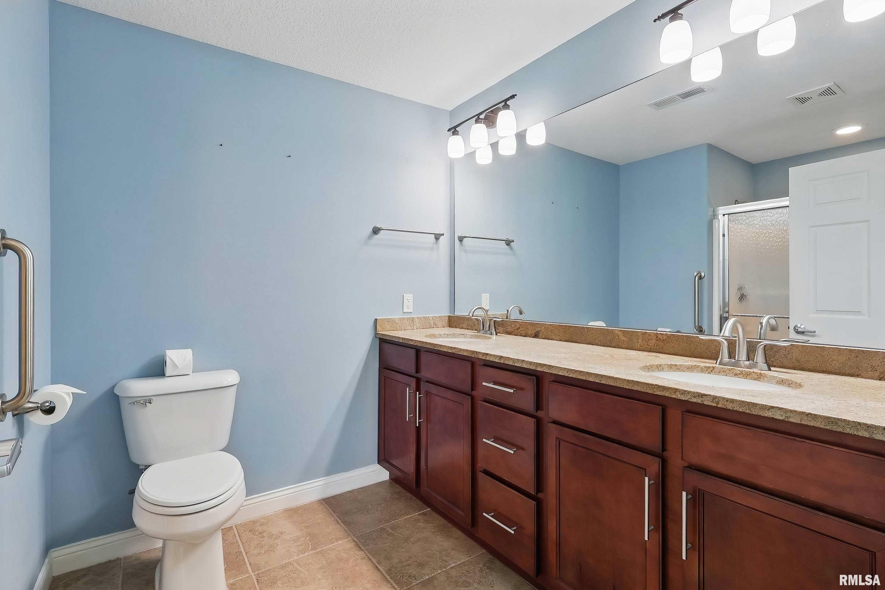 4102 CREEK HILL Drive Unit: 102