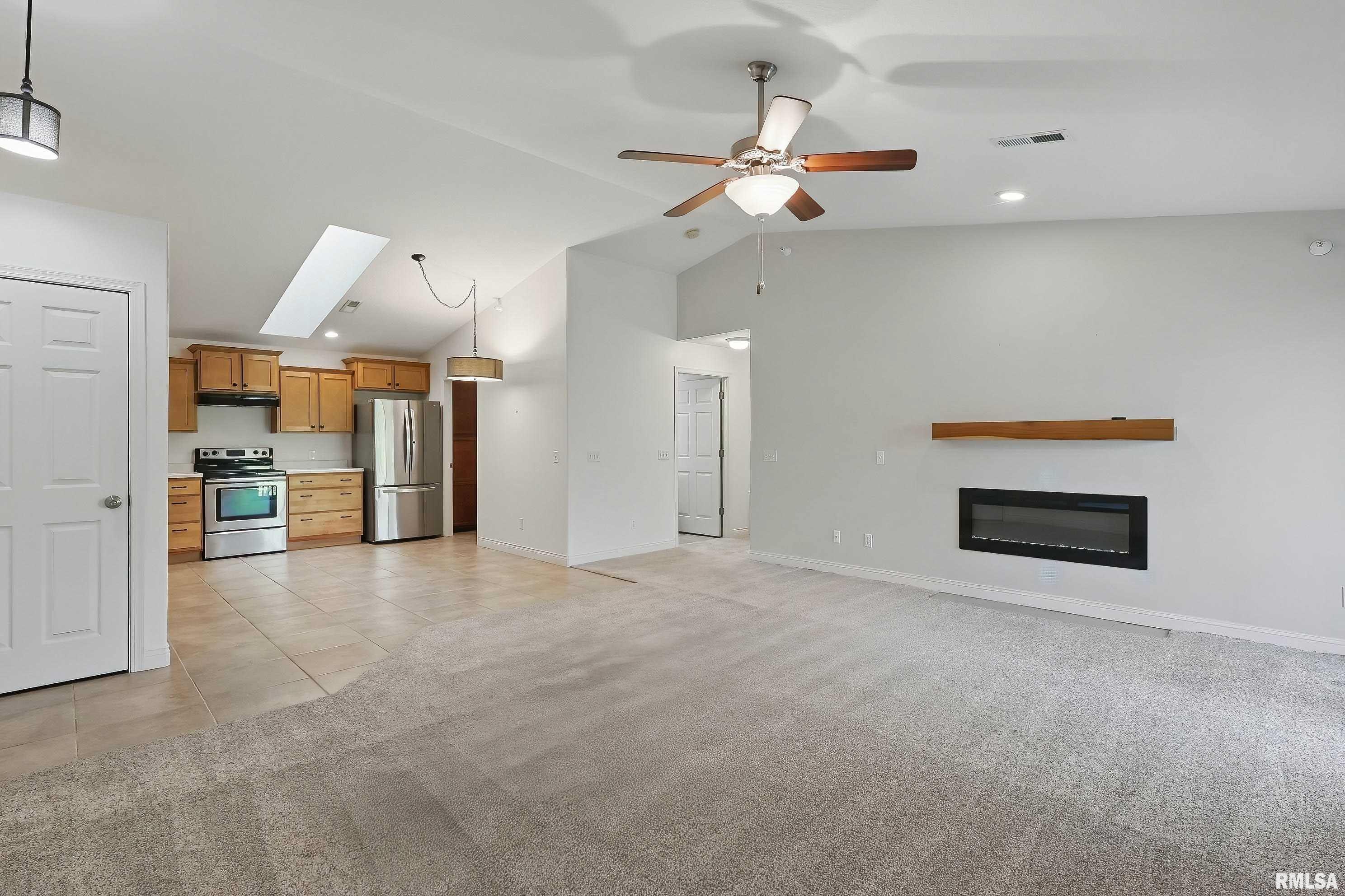 4102 CREEK HILL Drive Unit: 102