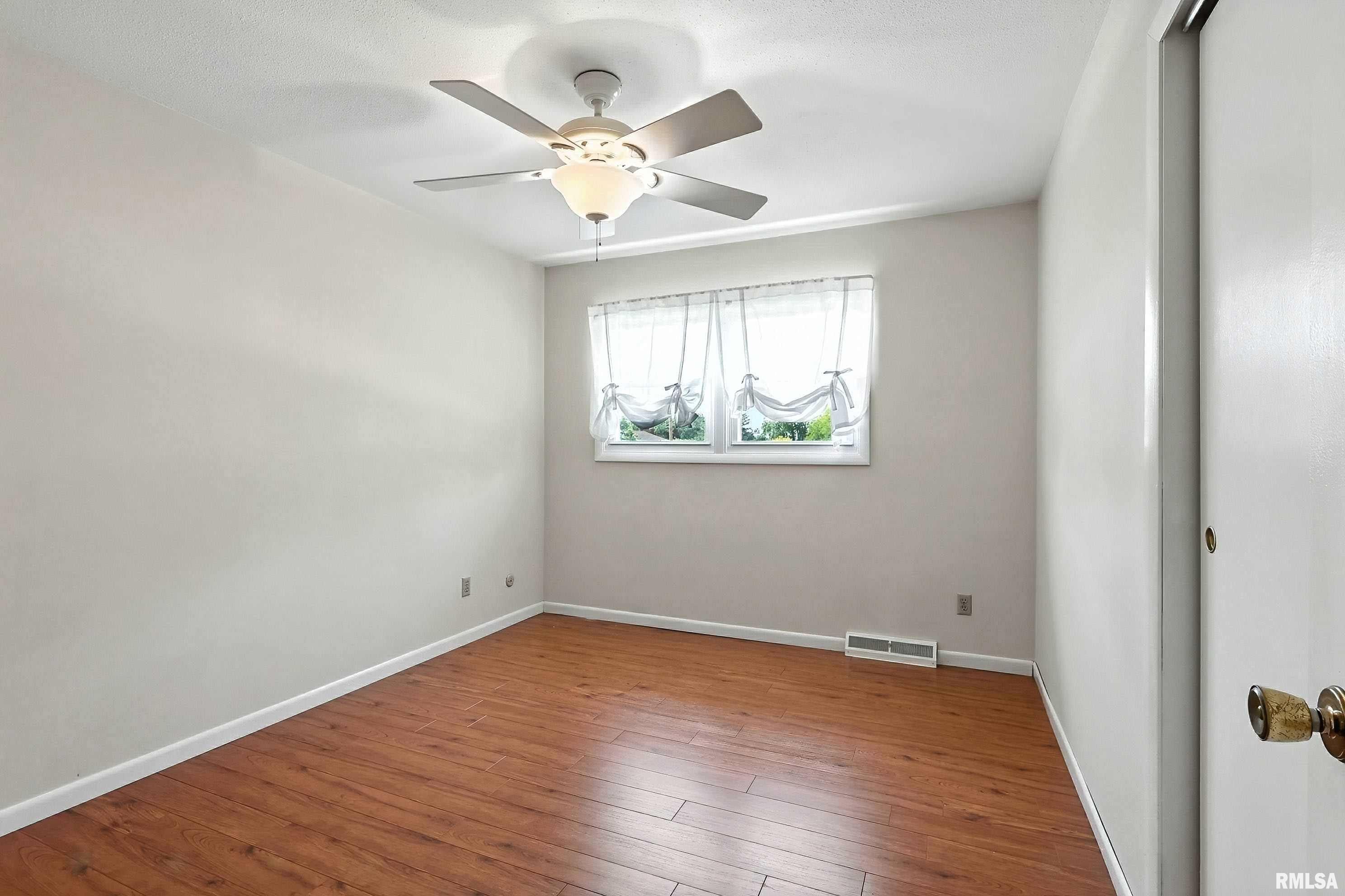 208 W 46TH Street