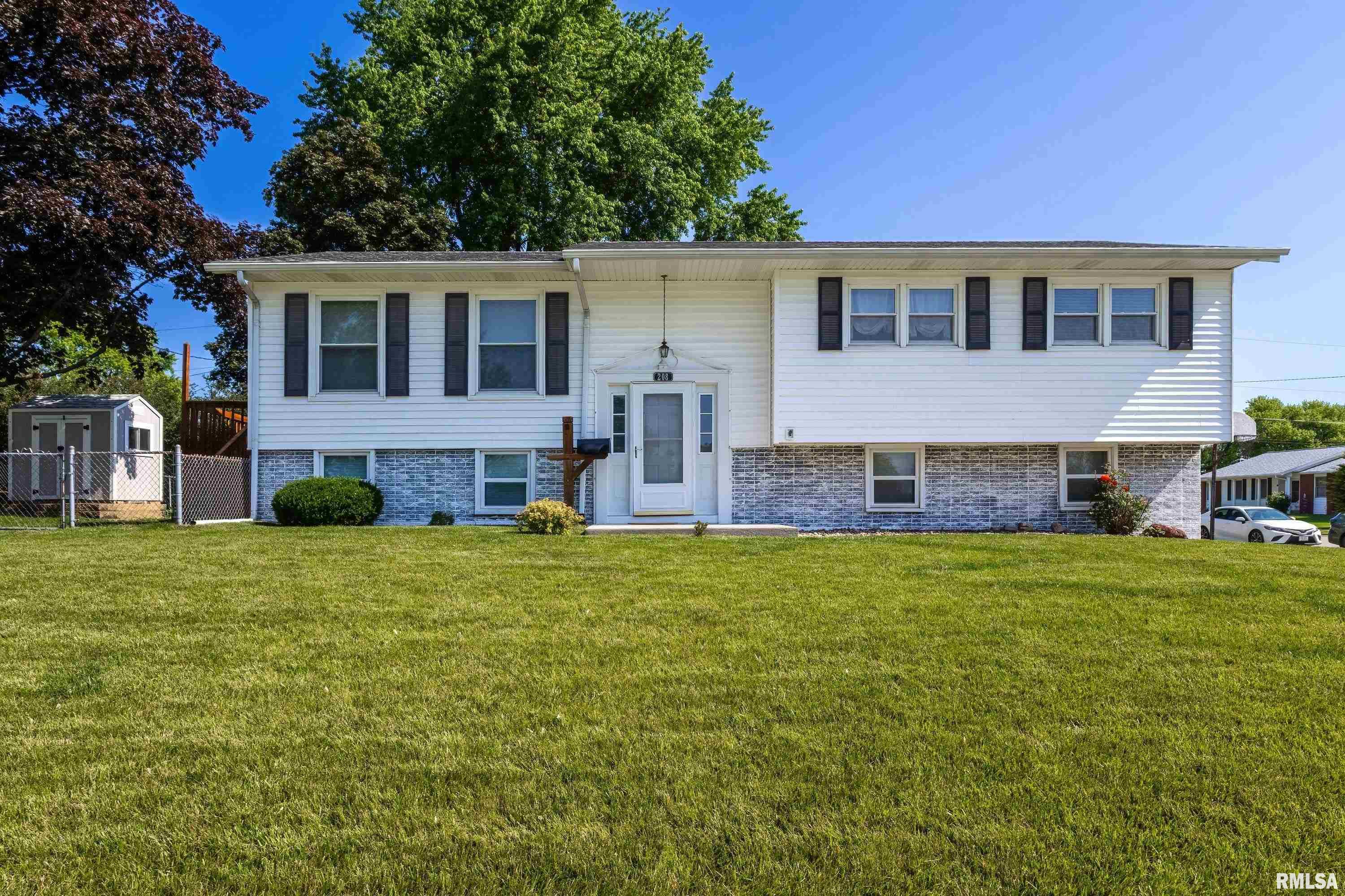 208 W 46TH Street