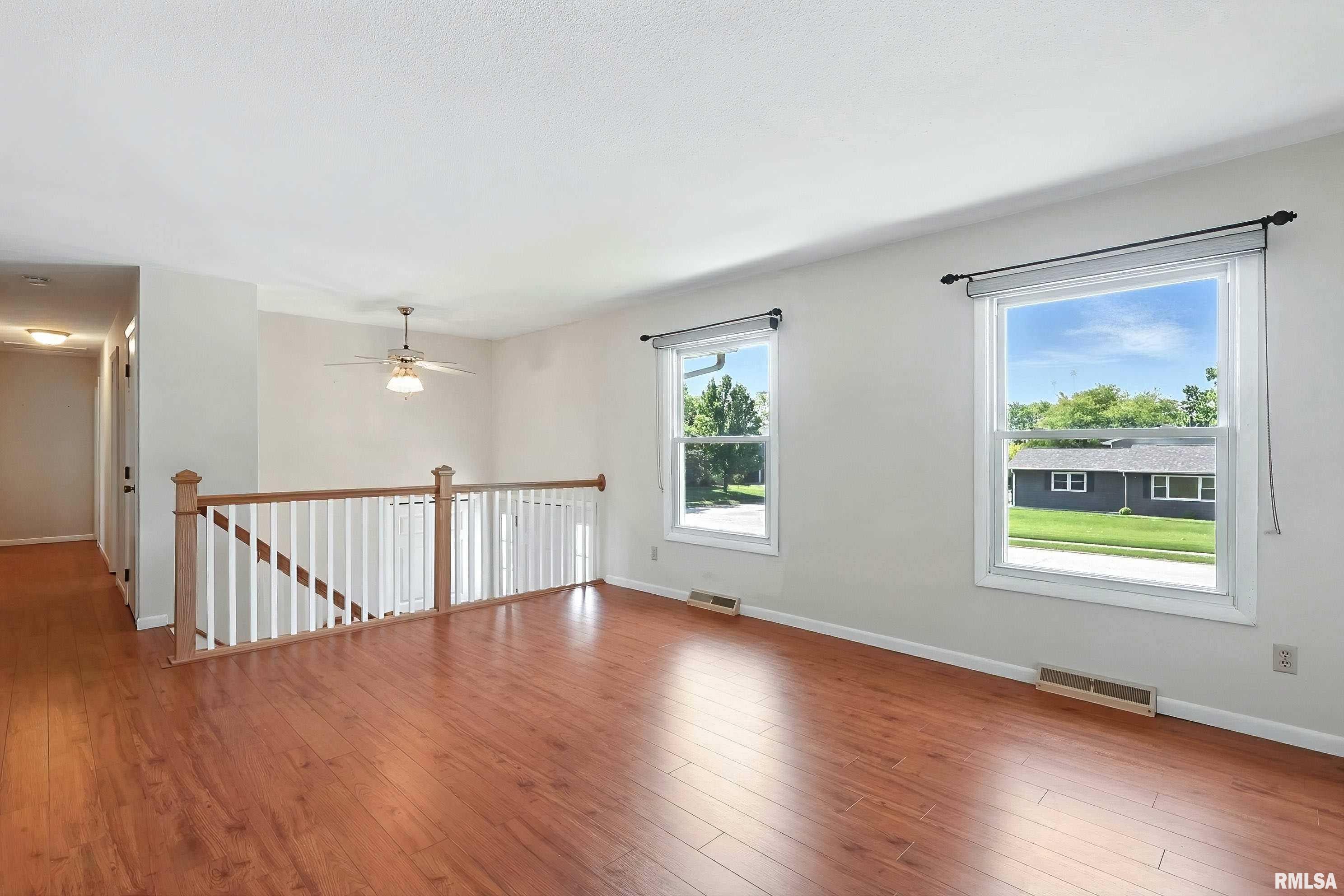 208 W 46TH Street