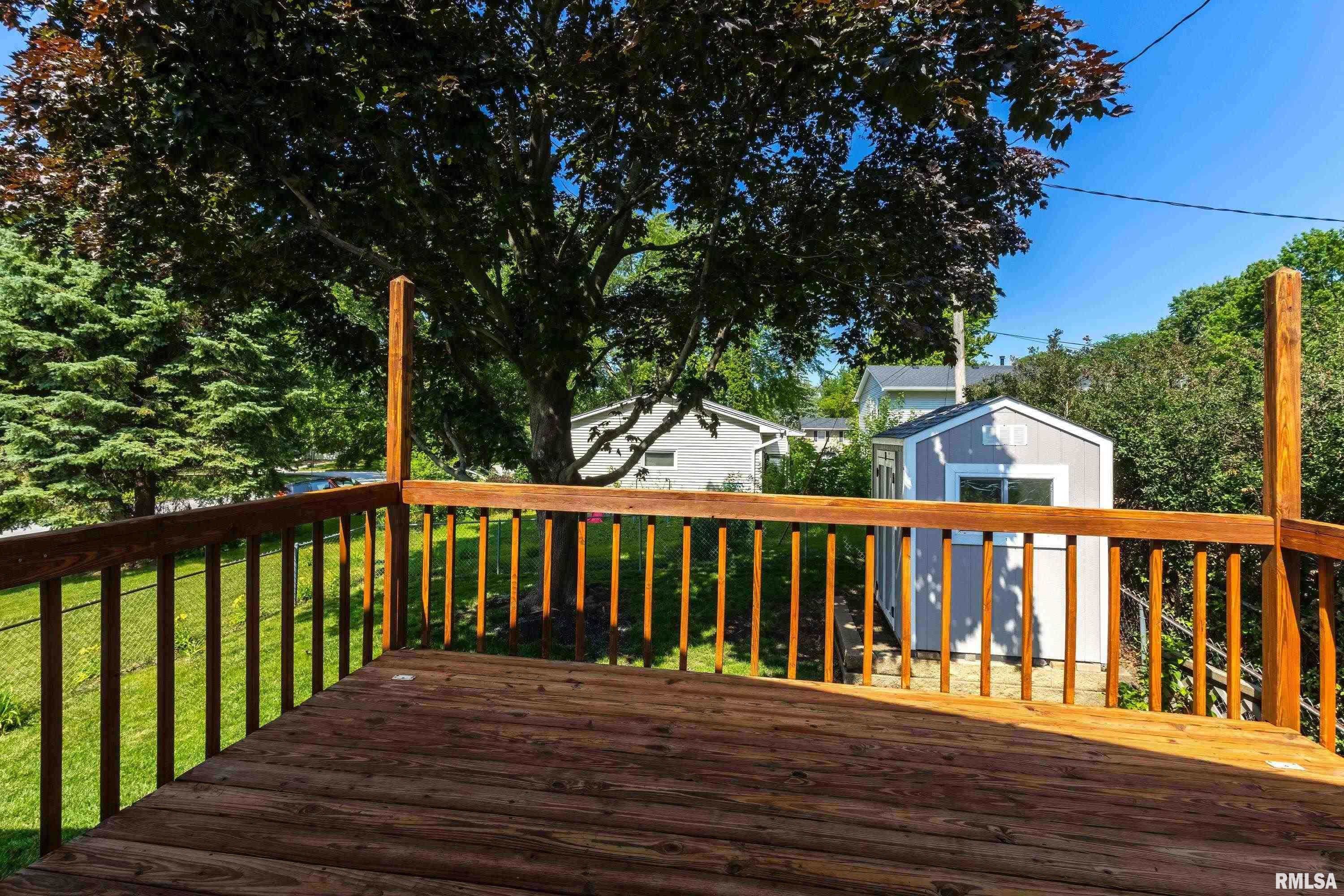 208 W 46TH Street