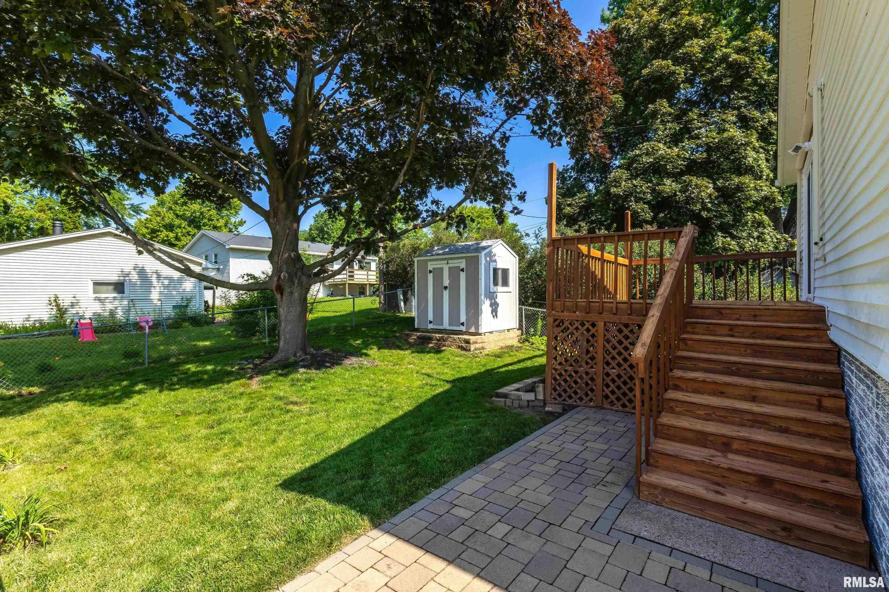208 W 46TH Street