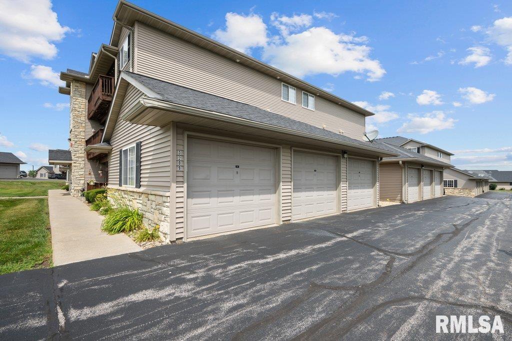3209 S 16TH Avenue Unit: 203