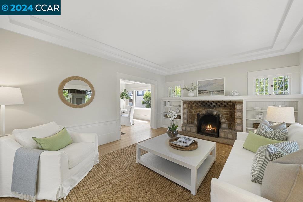 1704 Marin Ave