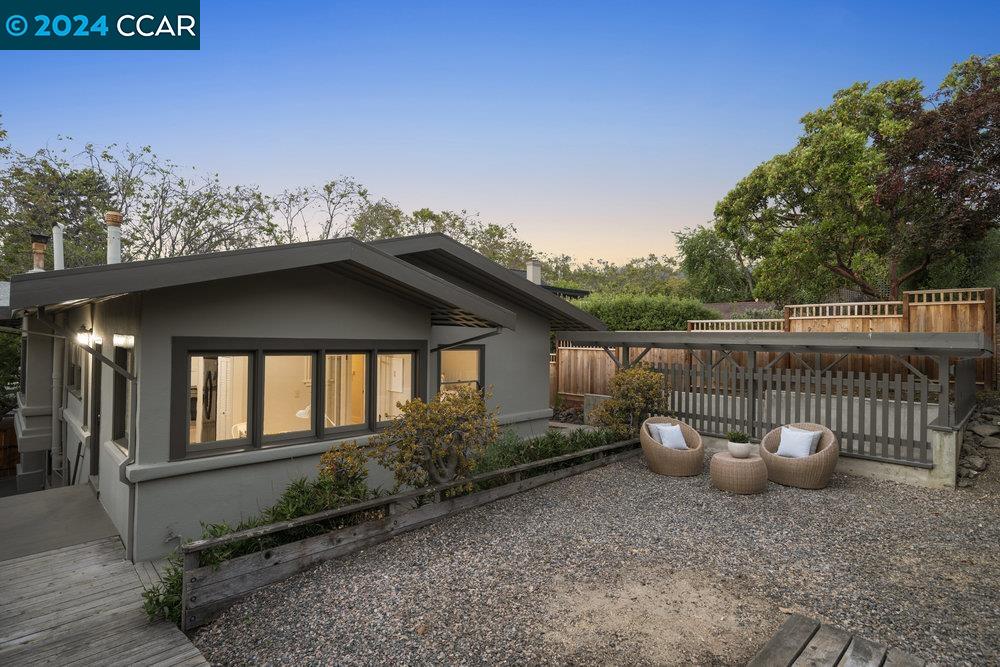 1704 Marin Ave