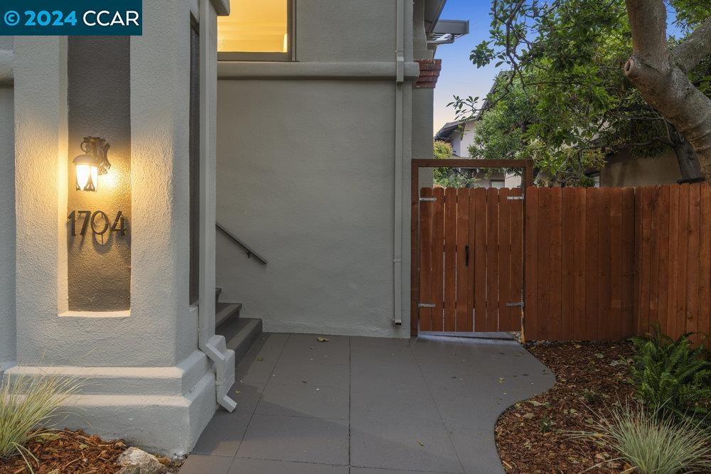1704 Marin Ave