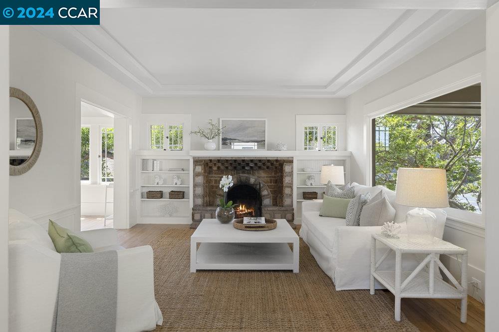 1704 Marin Ave