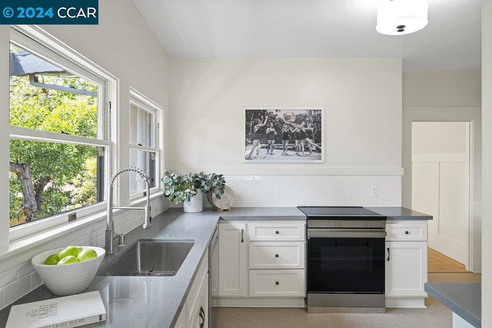 1704 Marin Ave