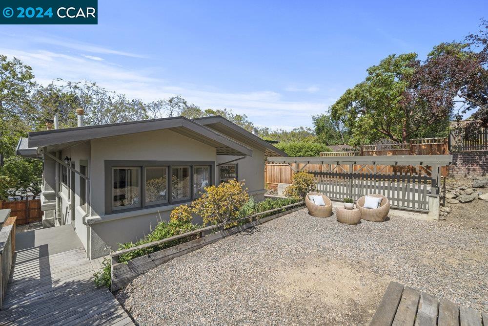 1704 Marin Ave