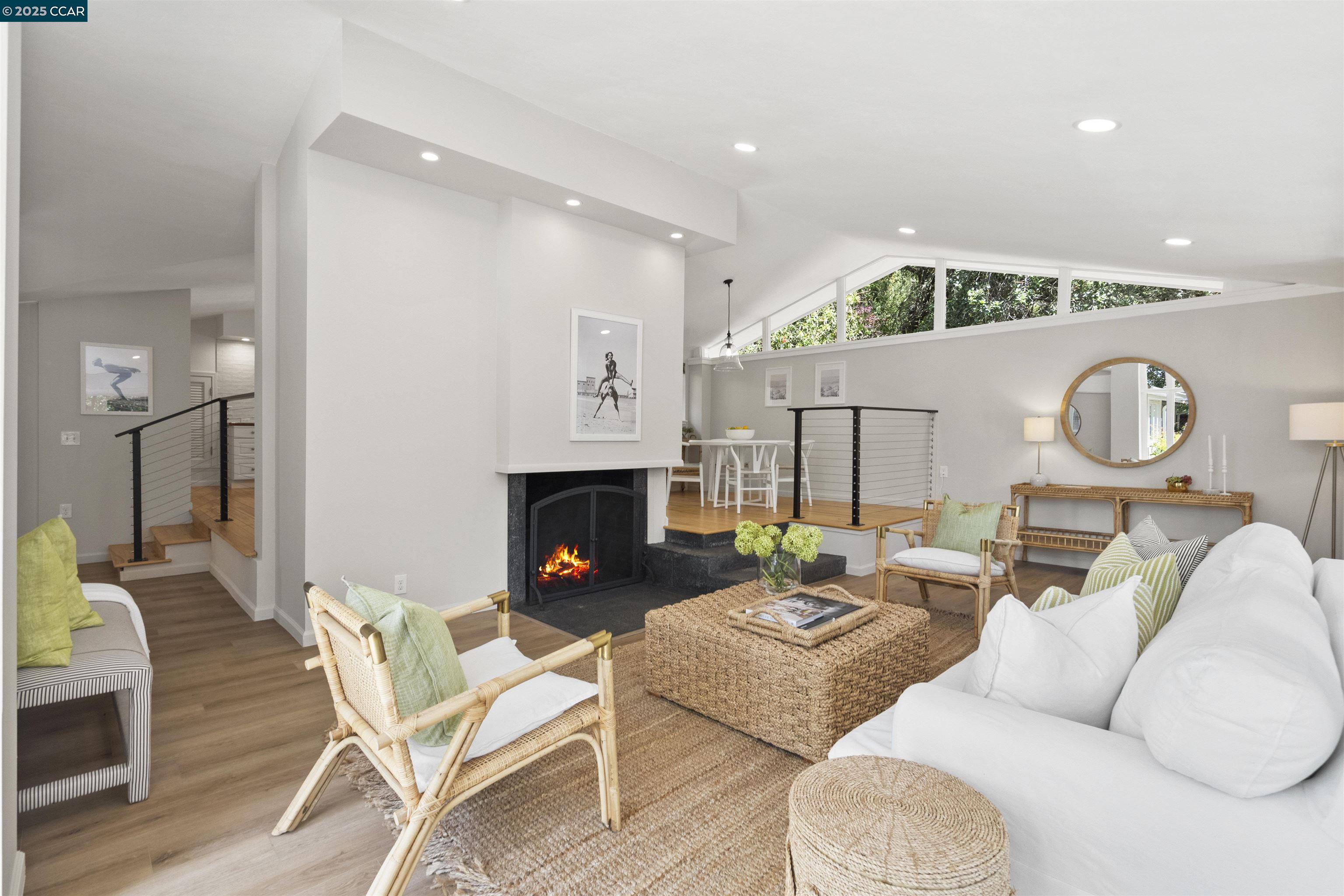 8 La Campana Rd