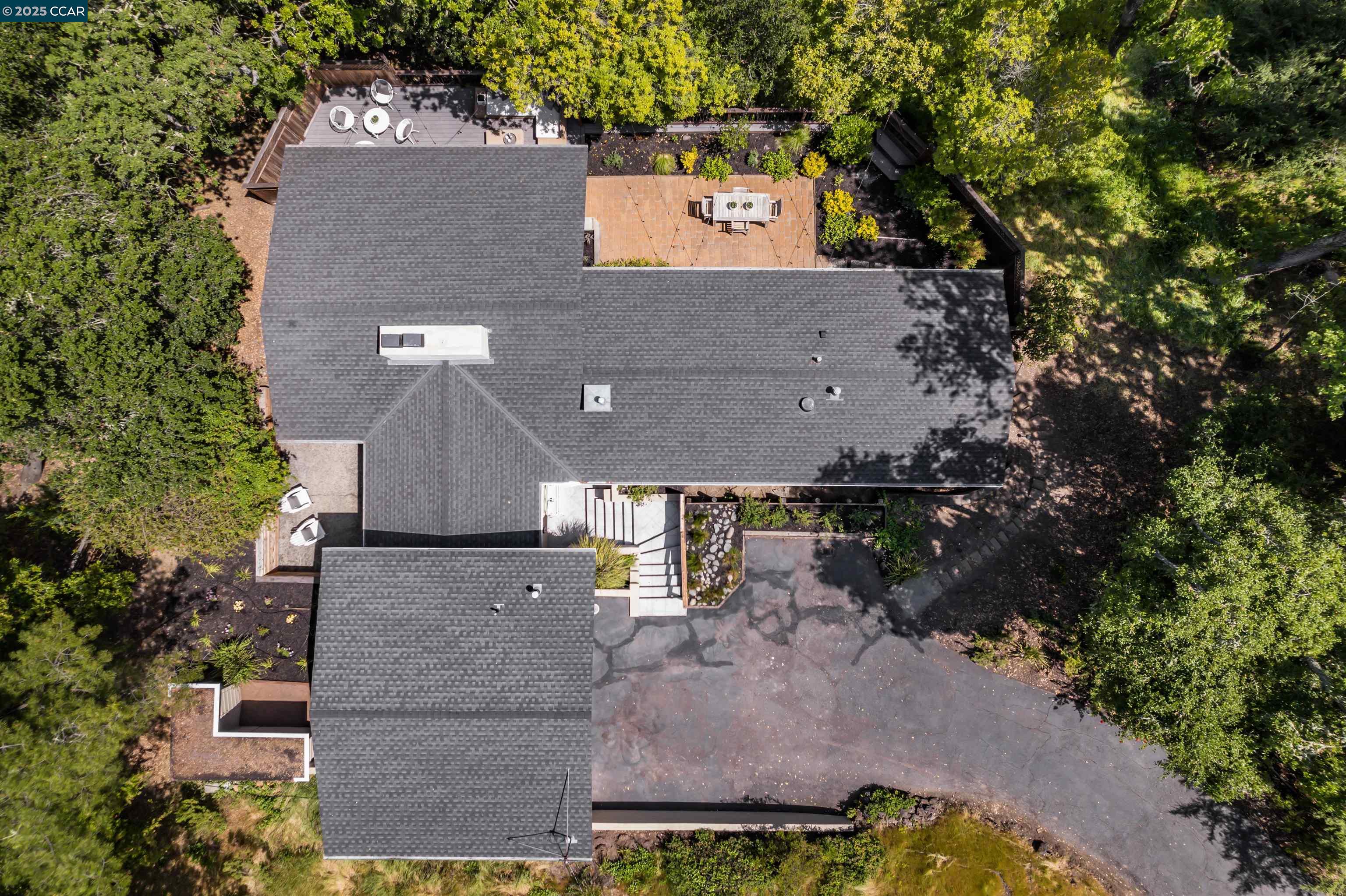 8 La Campana Rd