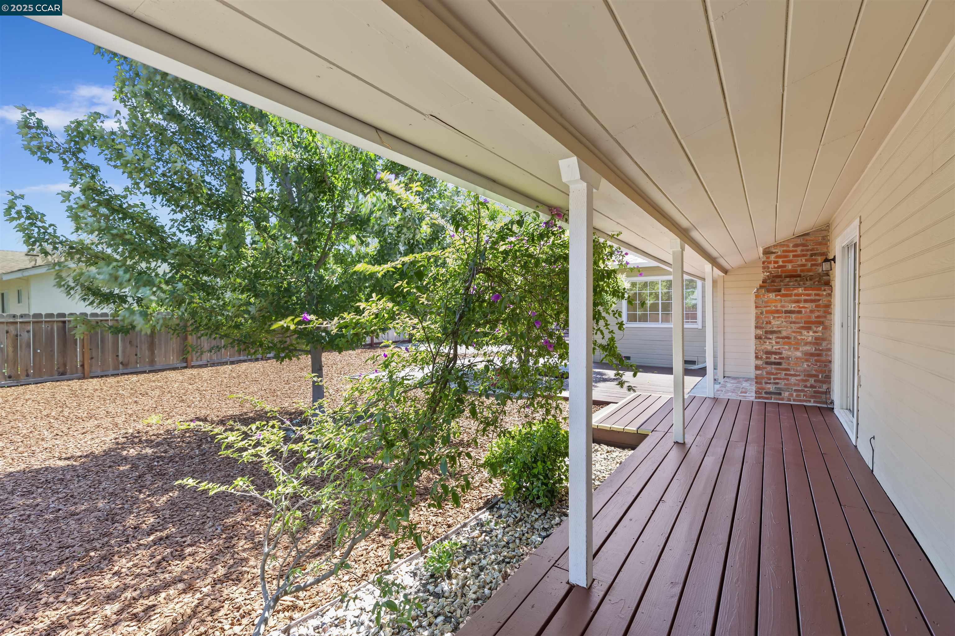 828 Bancroft Rd