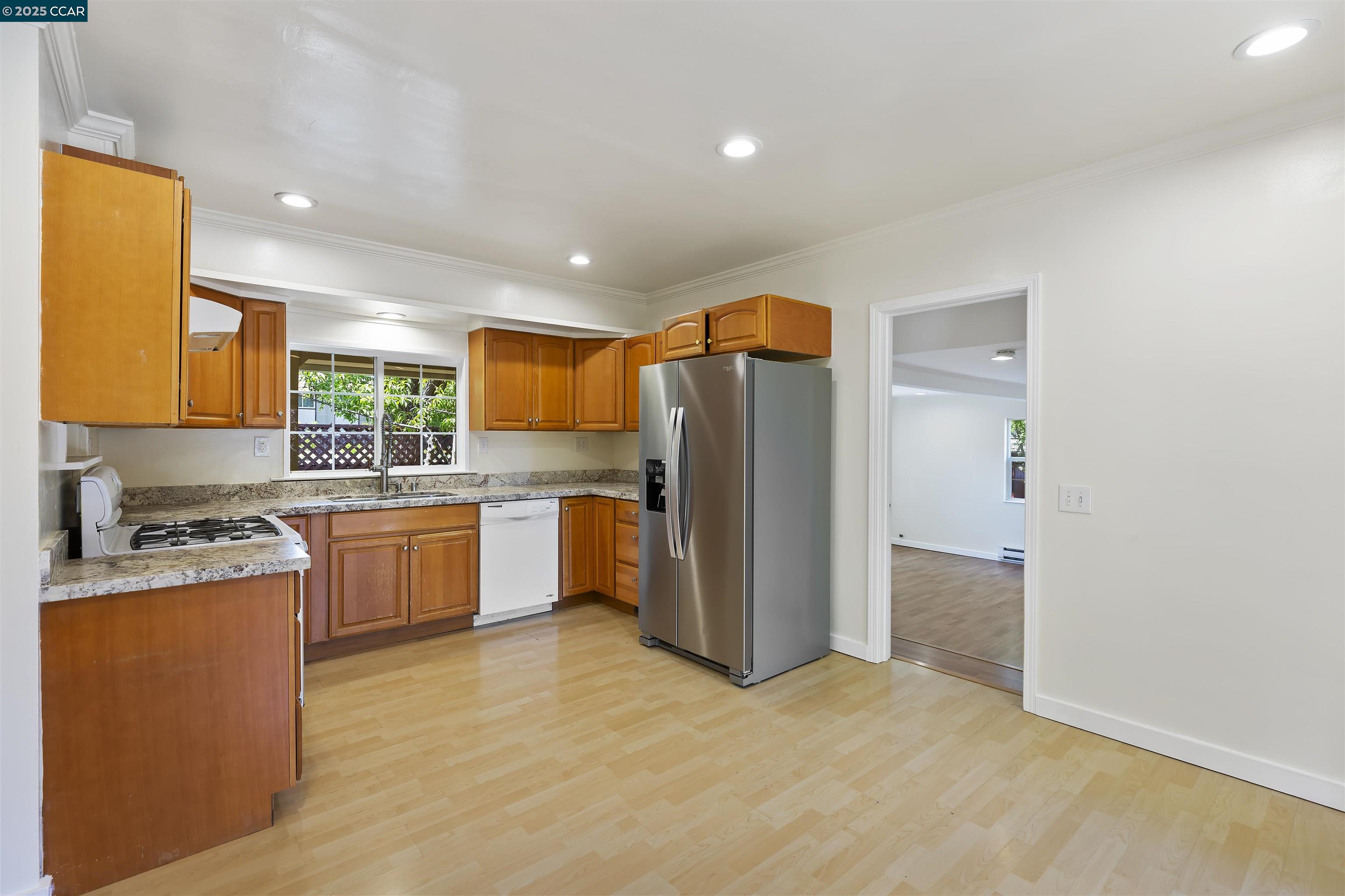 828 Bancroft Rd