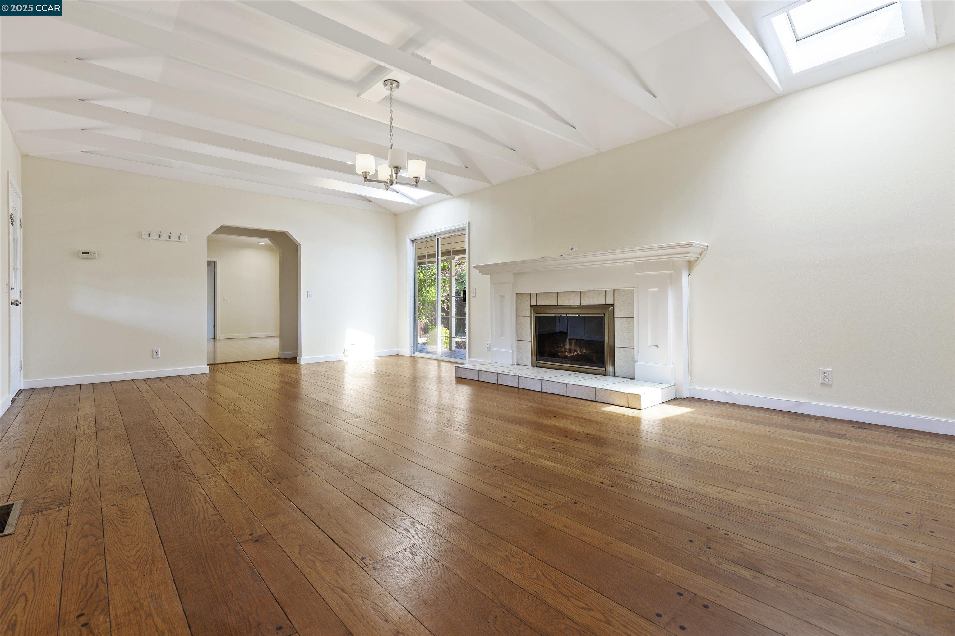 828 Bancroft Rd