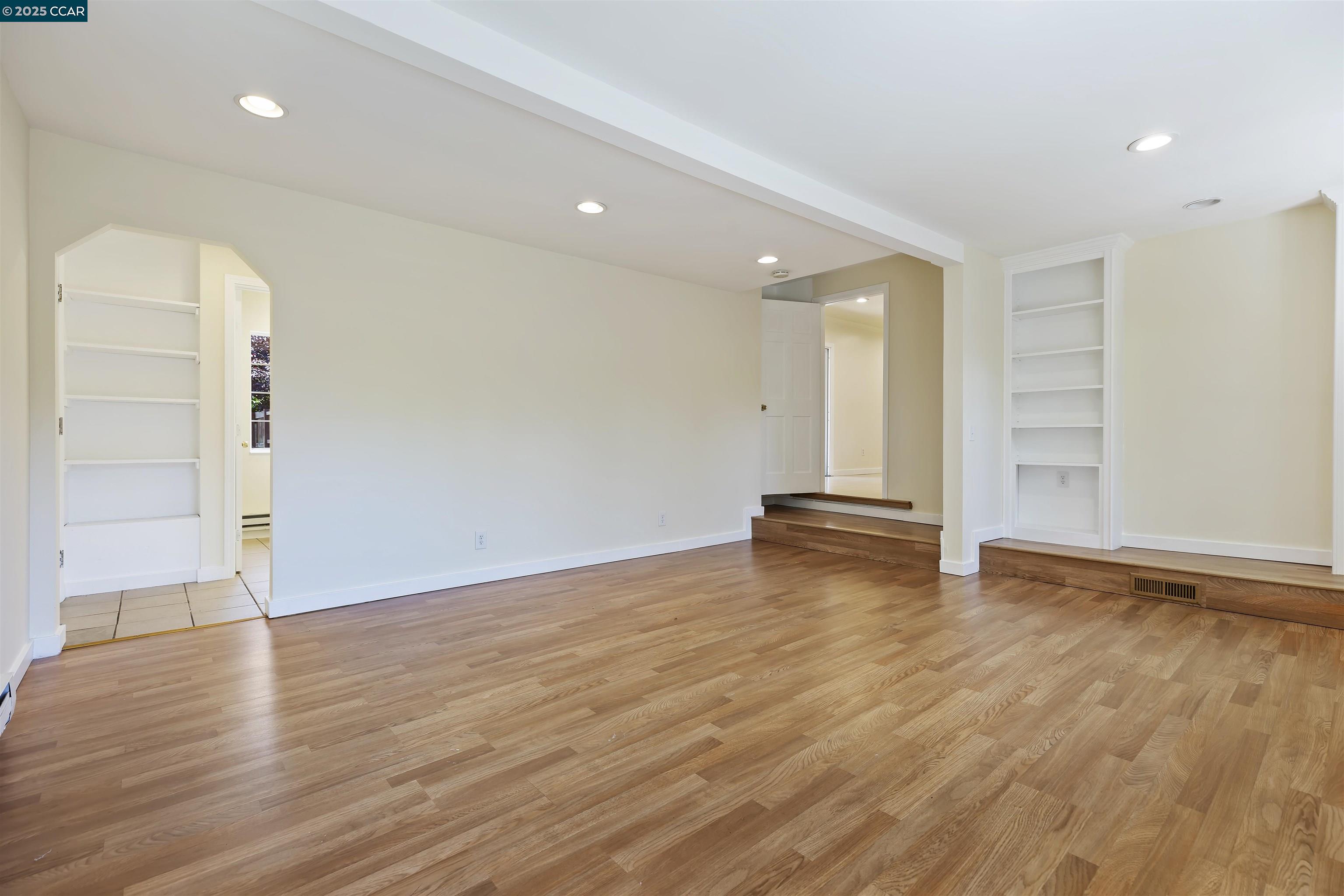 828 Bancroft Rd
