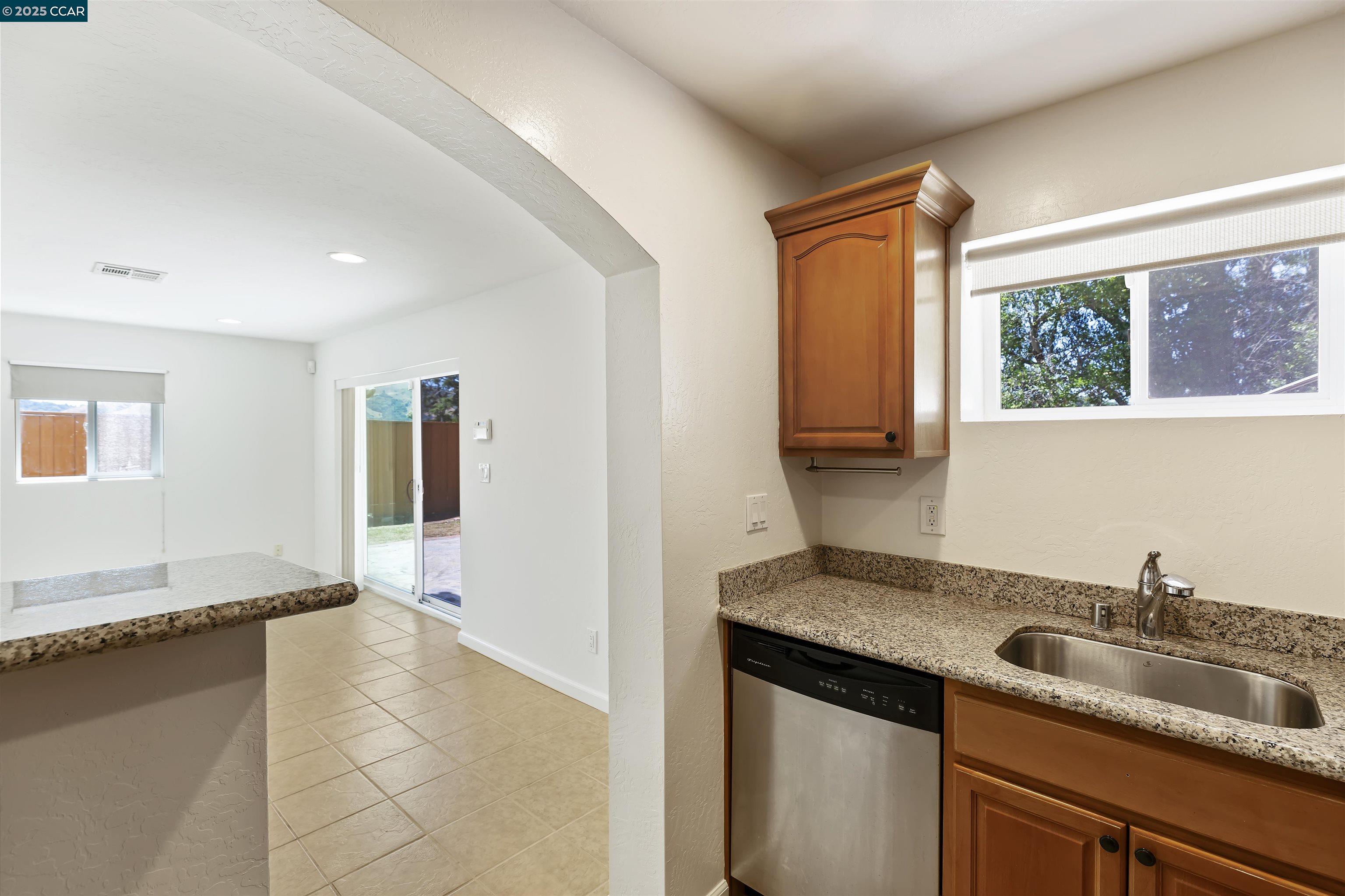 25 Bates Blvd Unit: In-Law