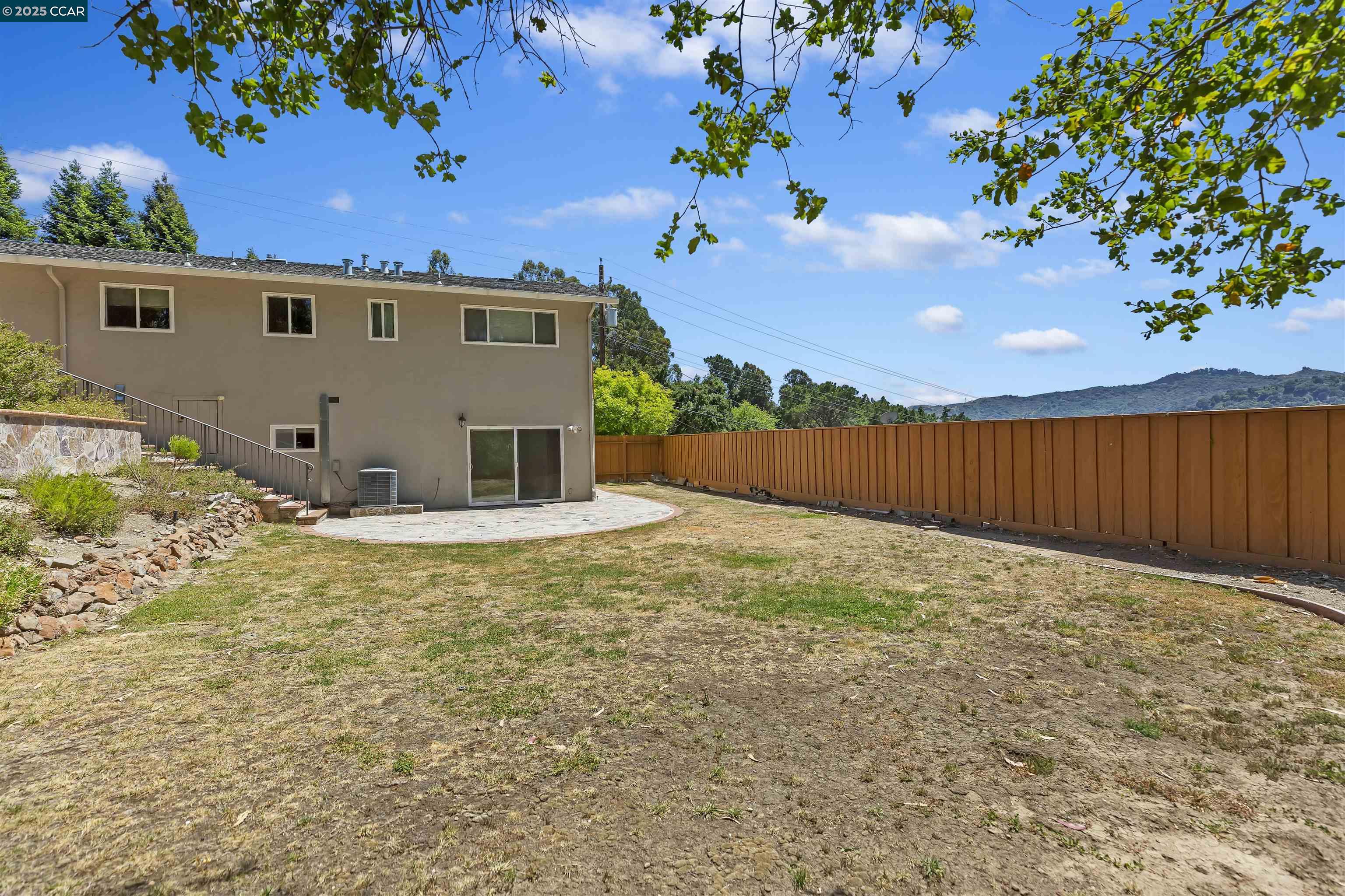 25 Bates Blvd Unit: In-Law