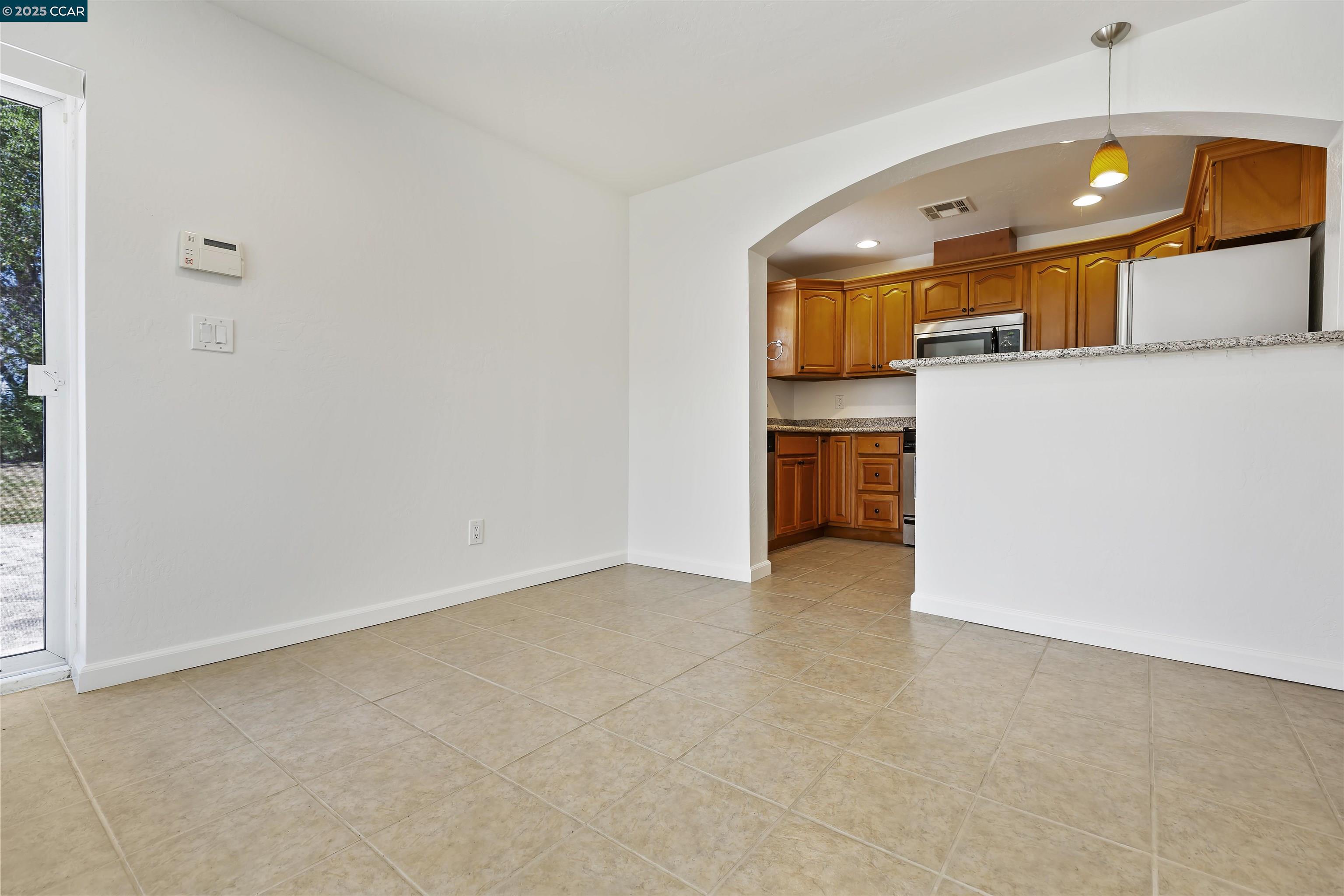 25 Bates Blvd Unit: In-Law