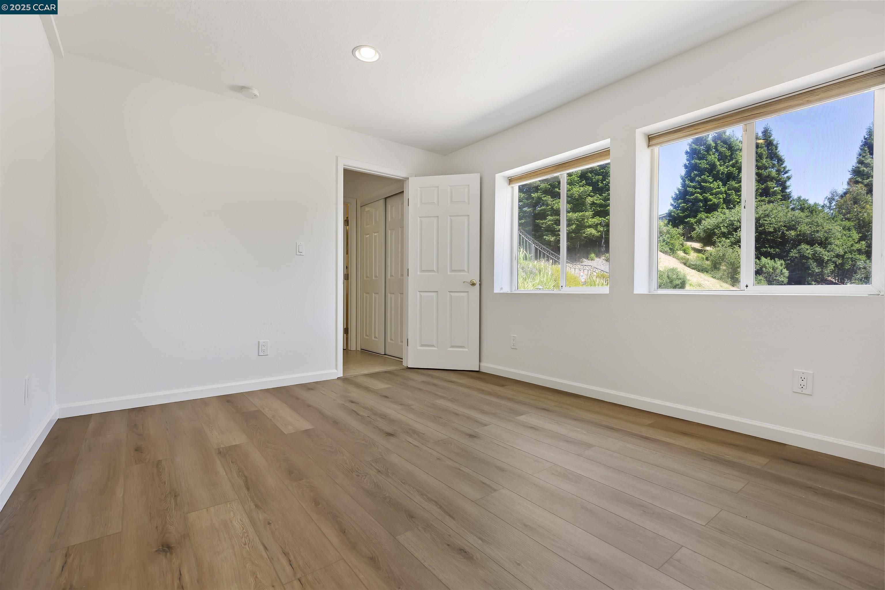 25 Bates Blvd Unit: In-Law
