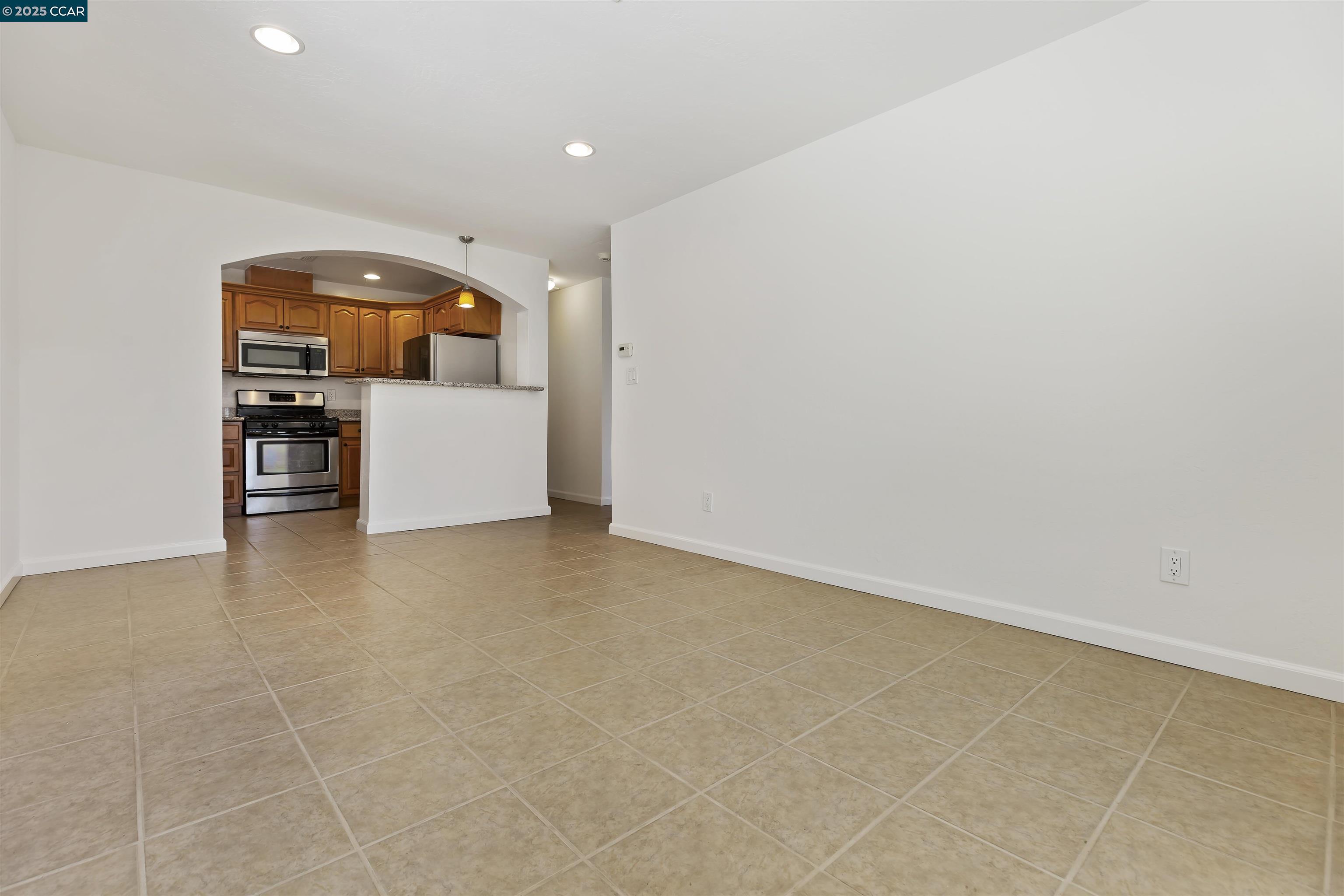 25 Bates Blvd Unit: In-Law