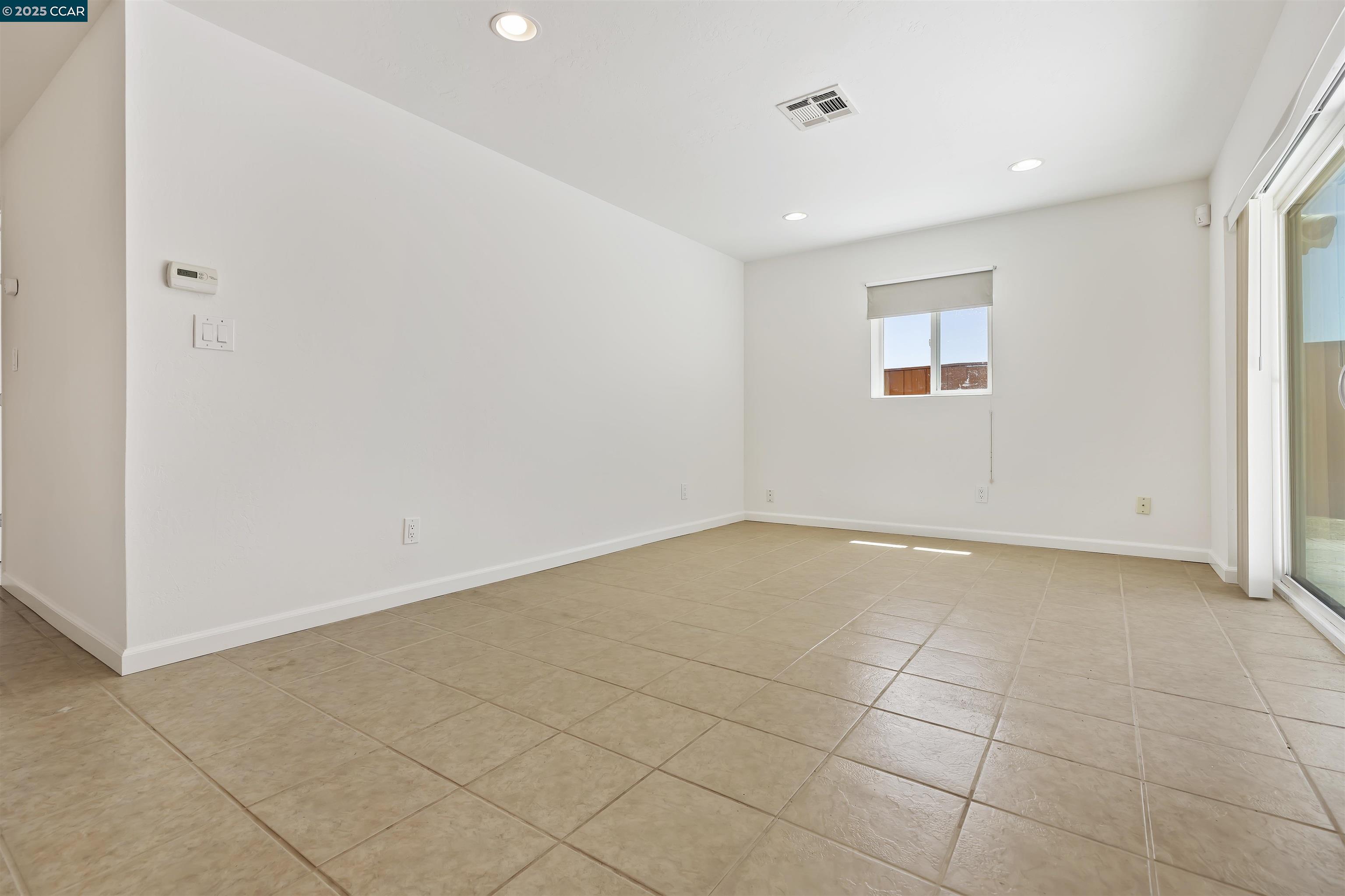 25 Bates Blvd Unit: In-Law