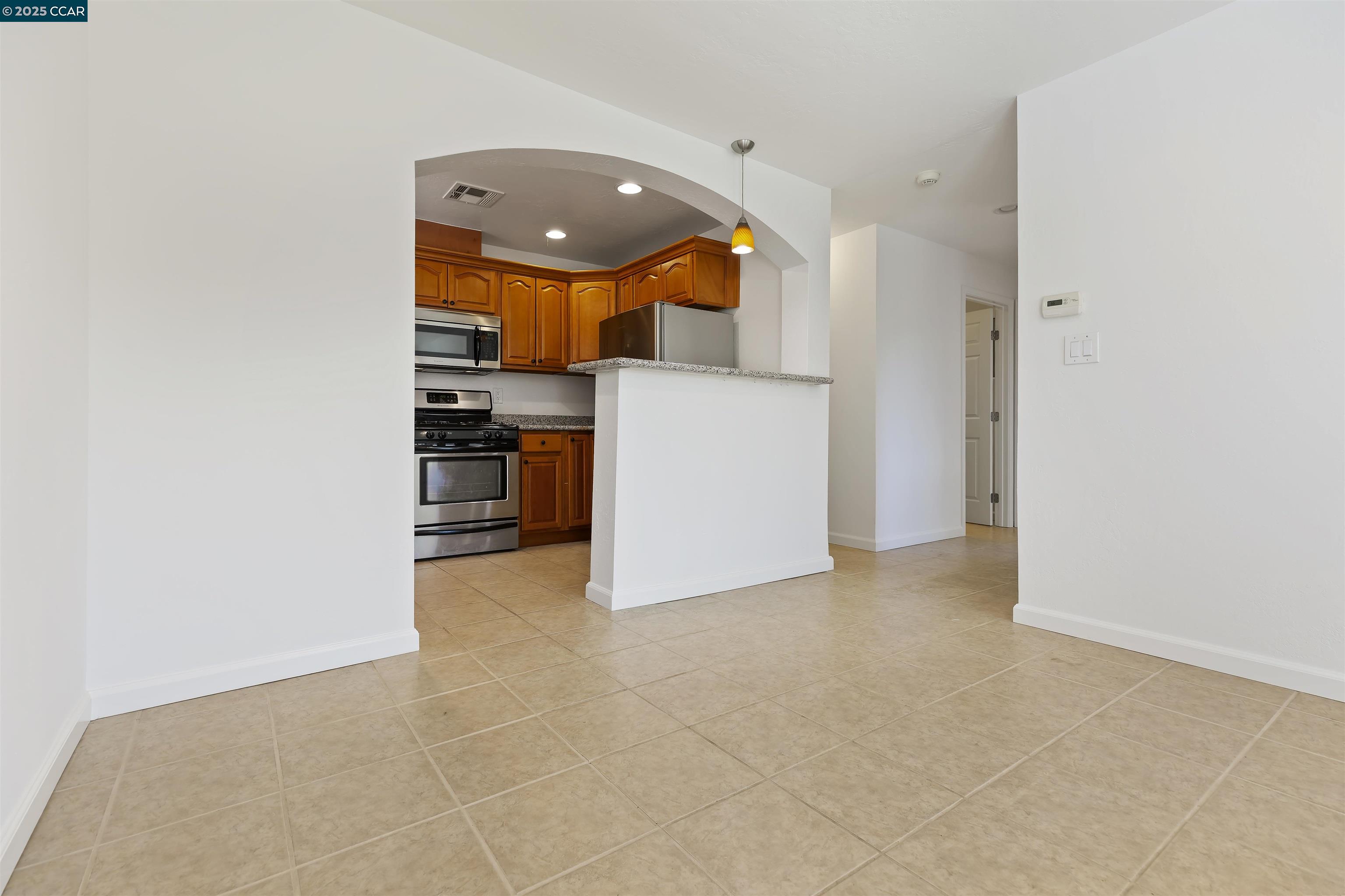 25 Bates Blvd Unit: In-Law