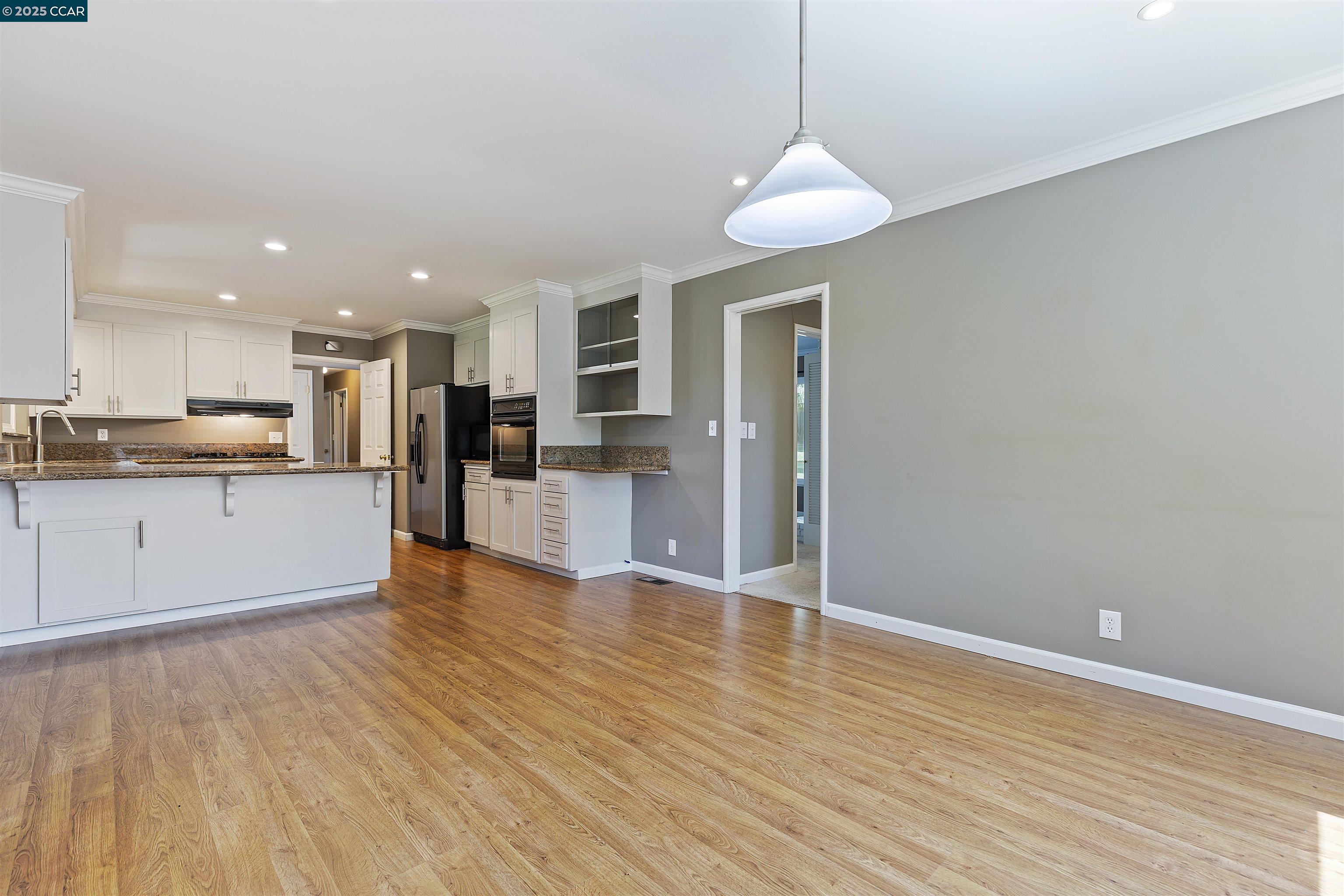 5 Thune Ave