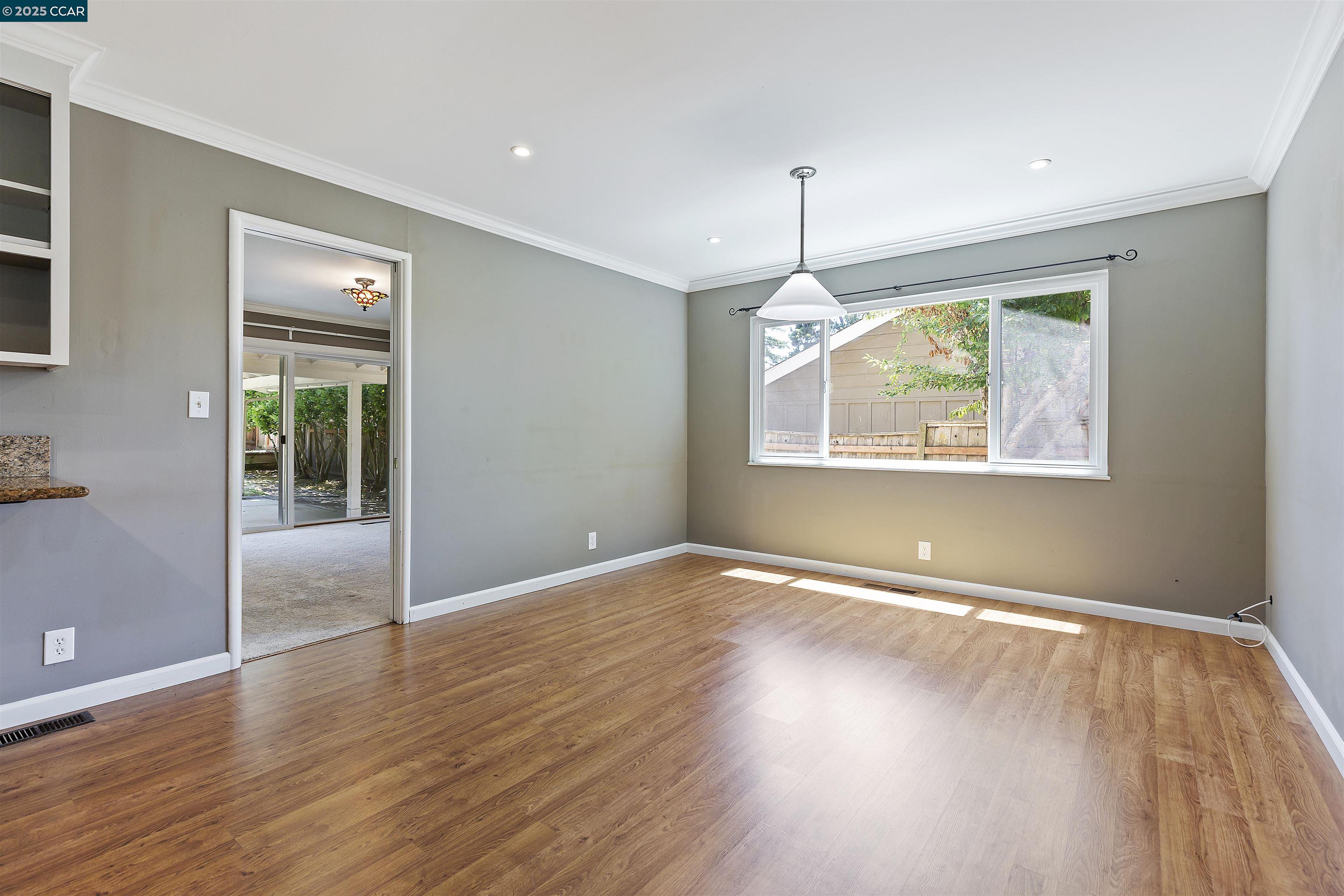 5 Thune Ave