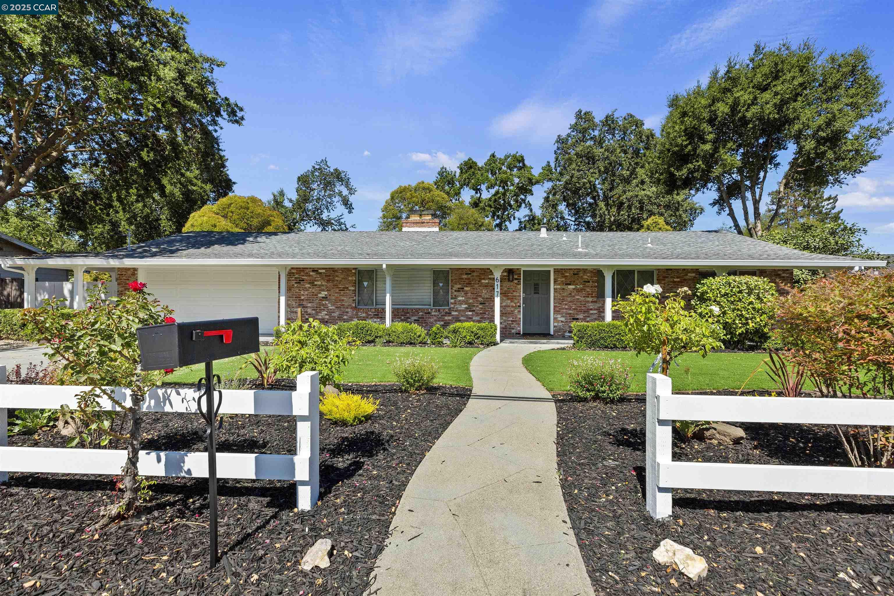 617 Lucas Dr