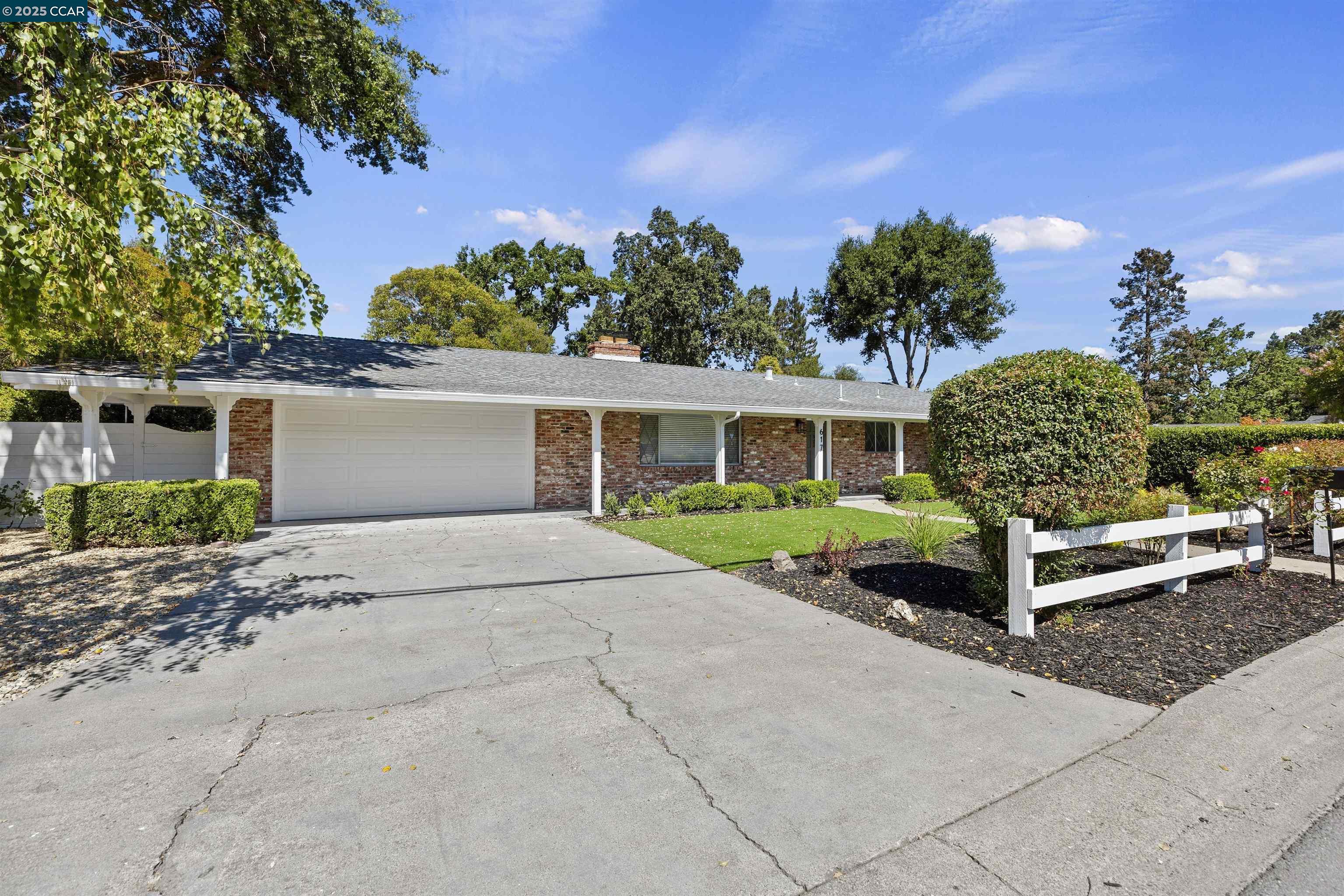 617 Lucas Dr