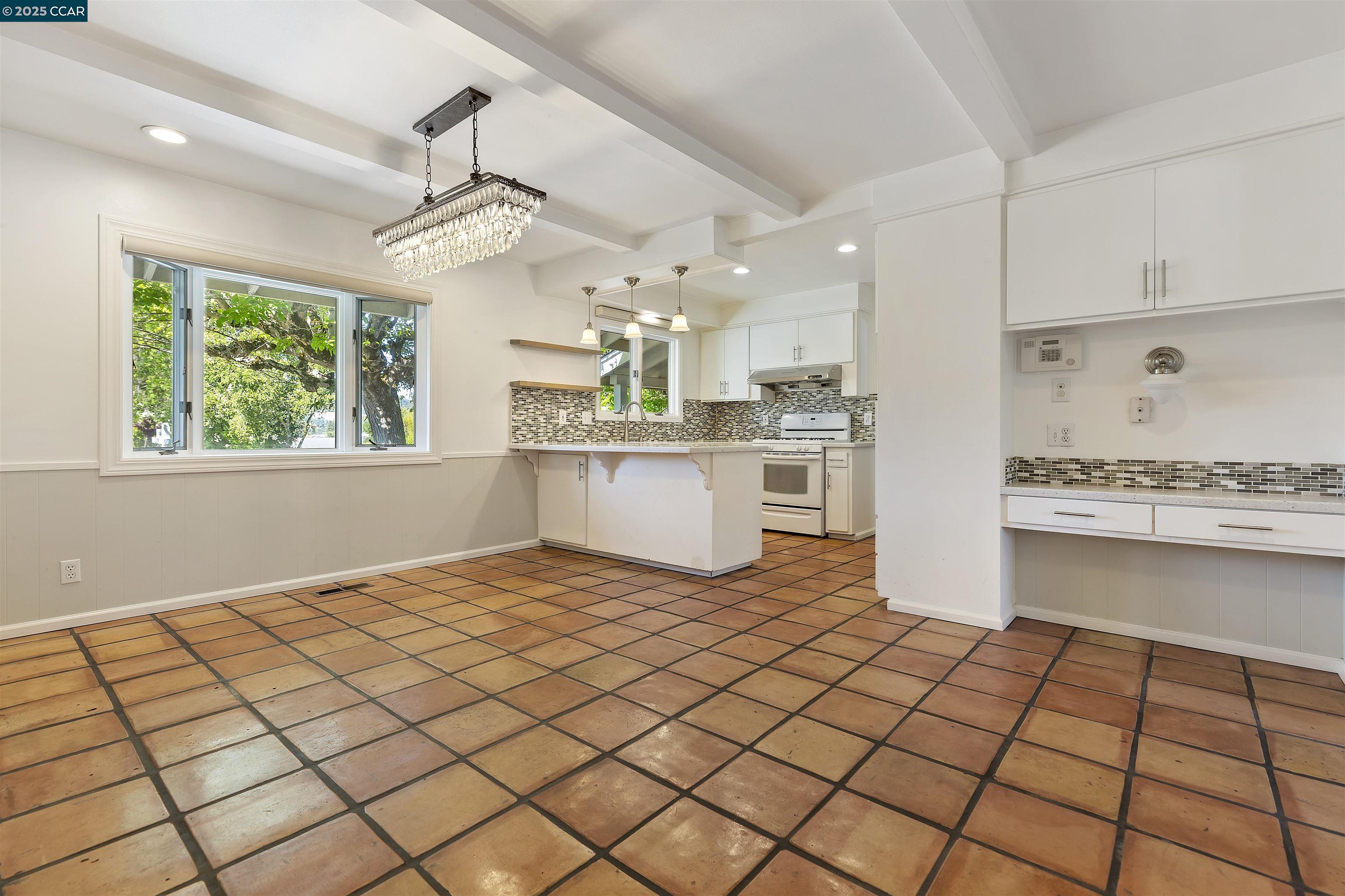 33 Sullivan Dr