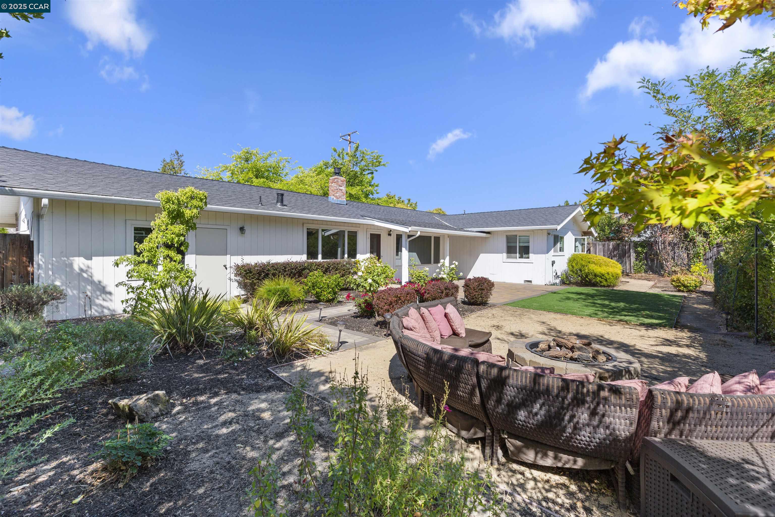 33 Sullivan Dr
