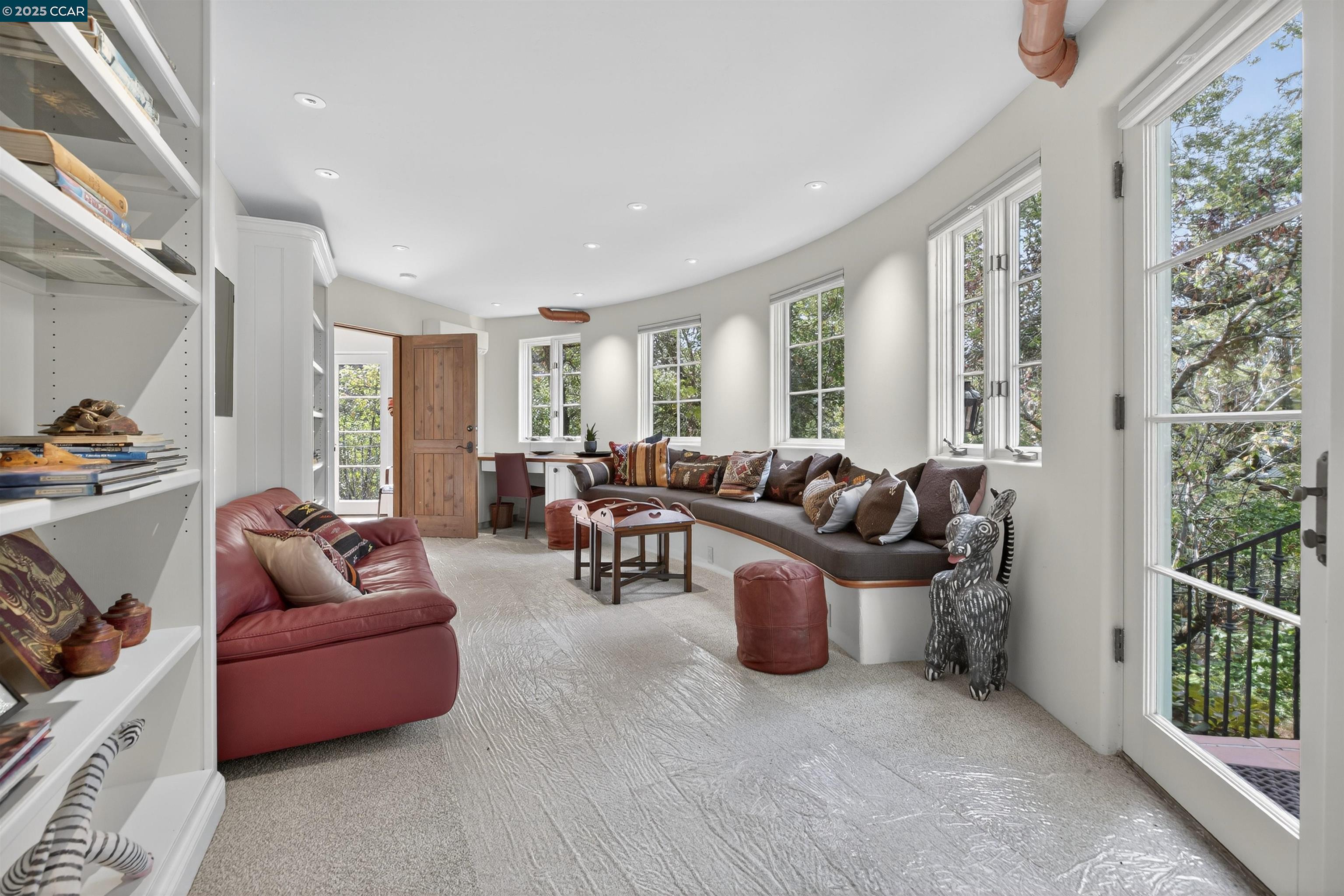 1 La Campana Rd, Apt #1