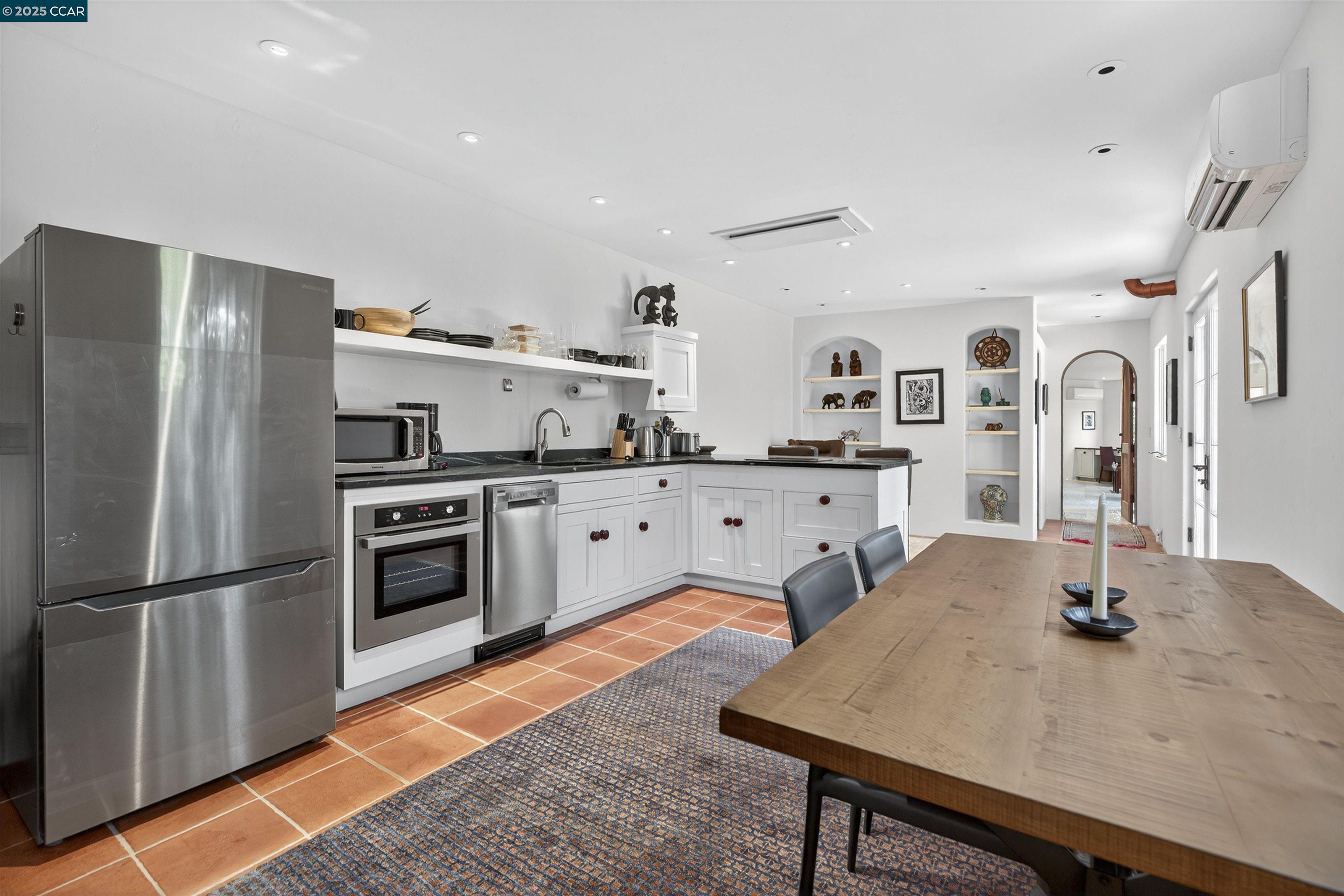 1 La Campana Rd, Apt #1