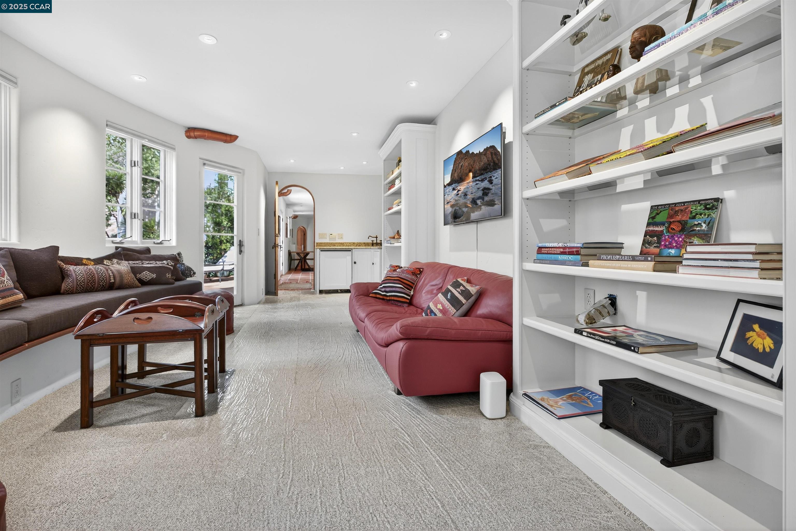 1 La Campana Rd, Apt #1