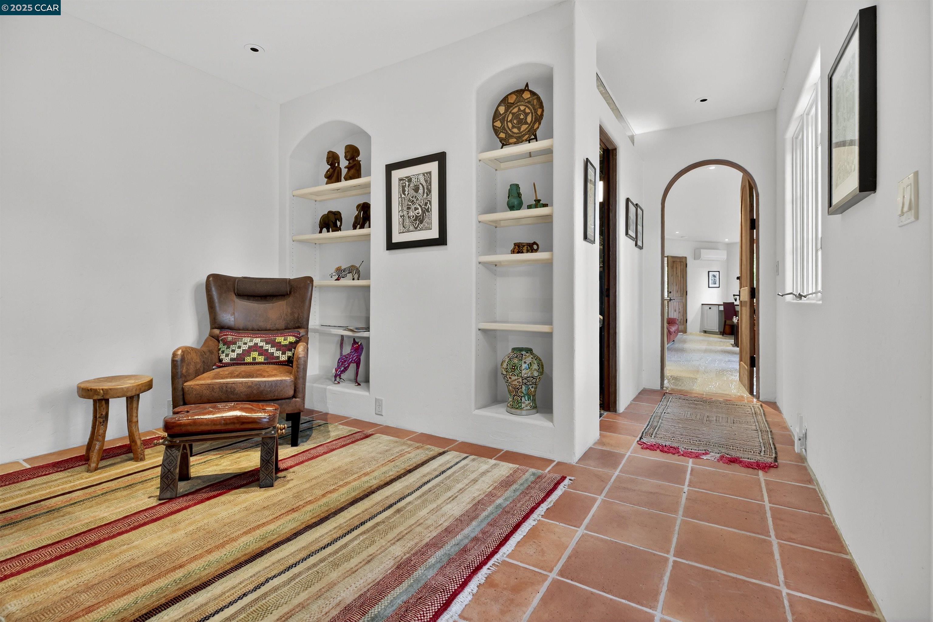 1 La Campana Rd, Apt #1