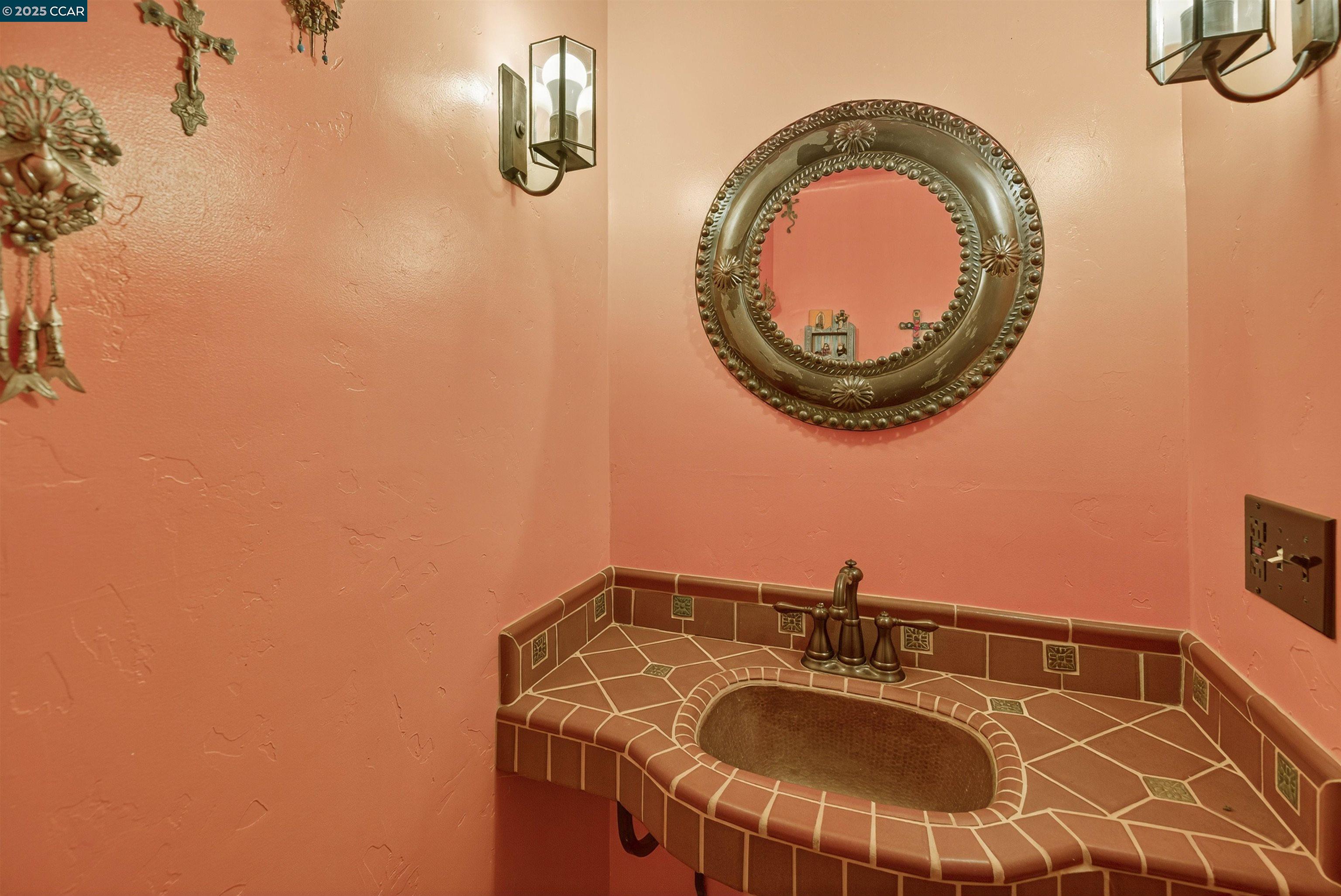 1 La Campana Rd, Apt #1