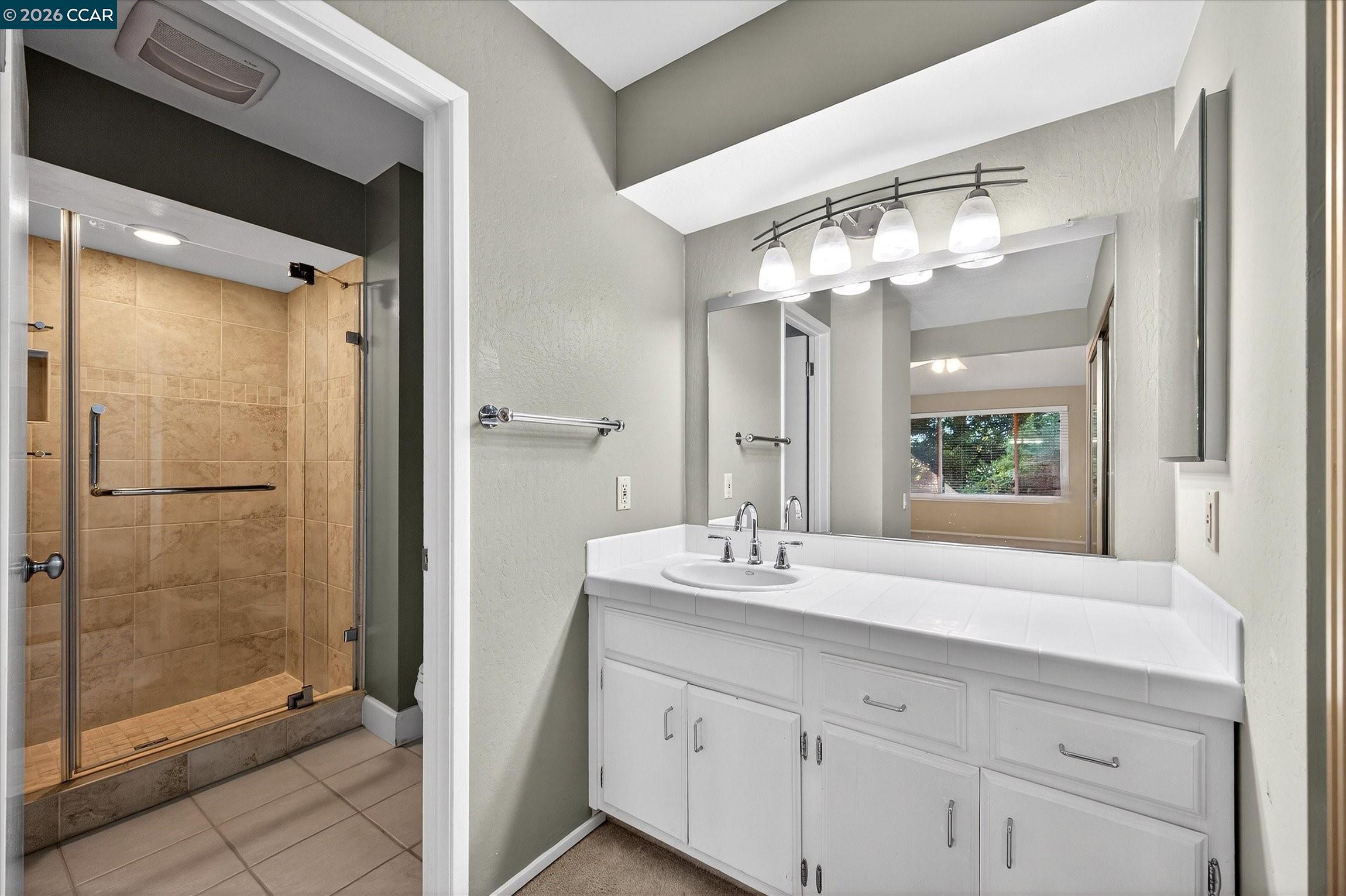 1736 Saint Andrews Dr