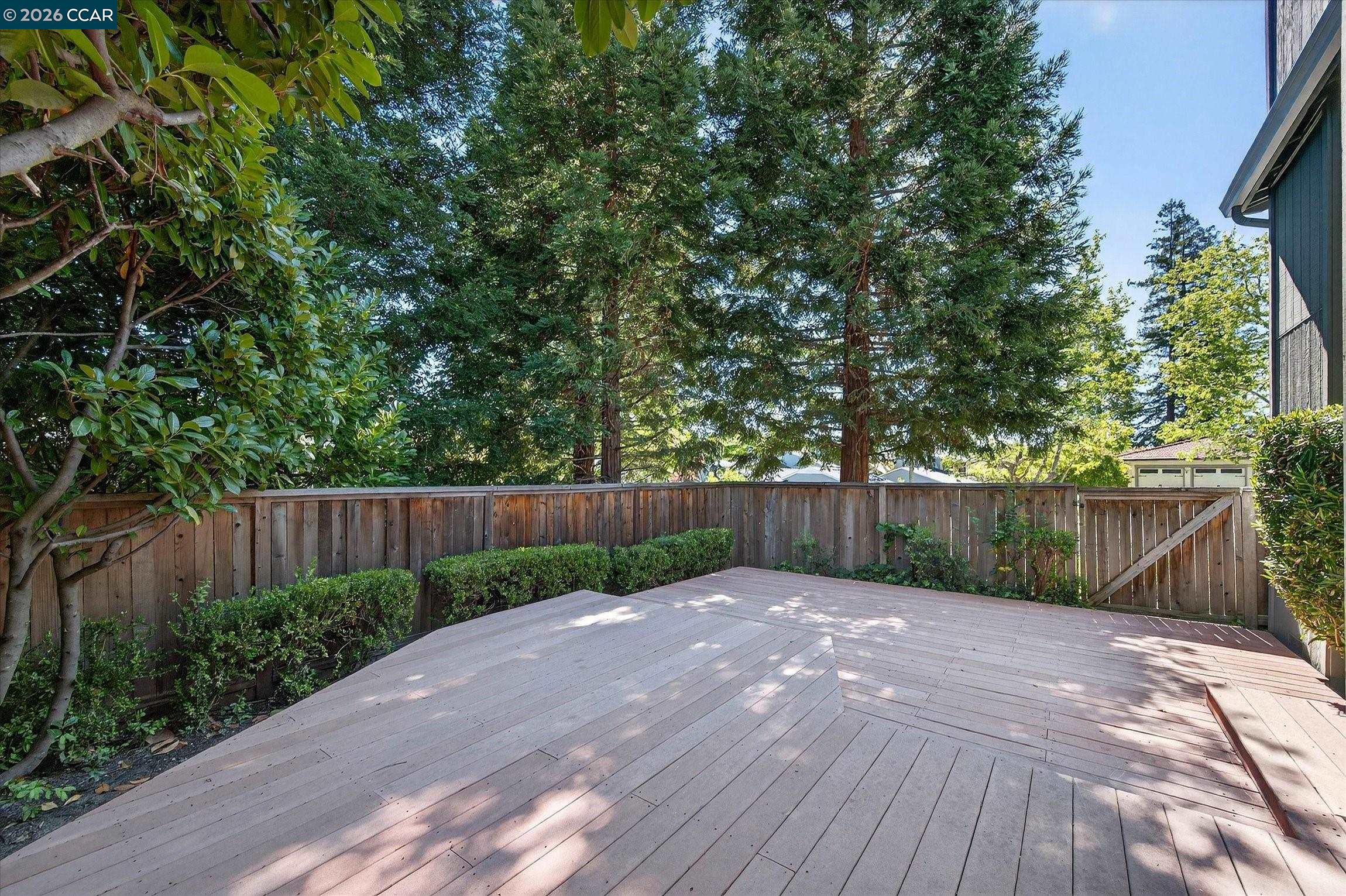 1736 Saint Andrews Dr