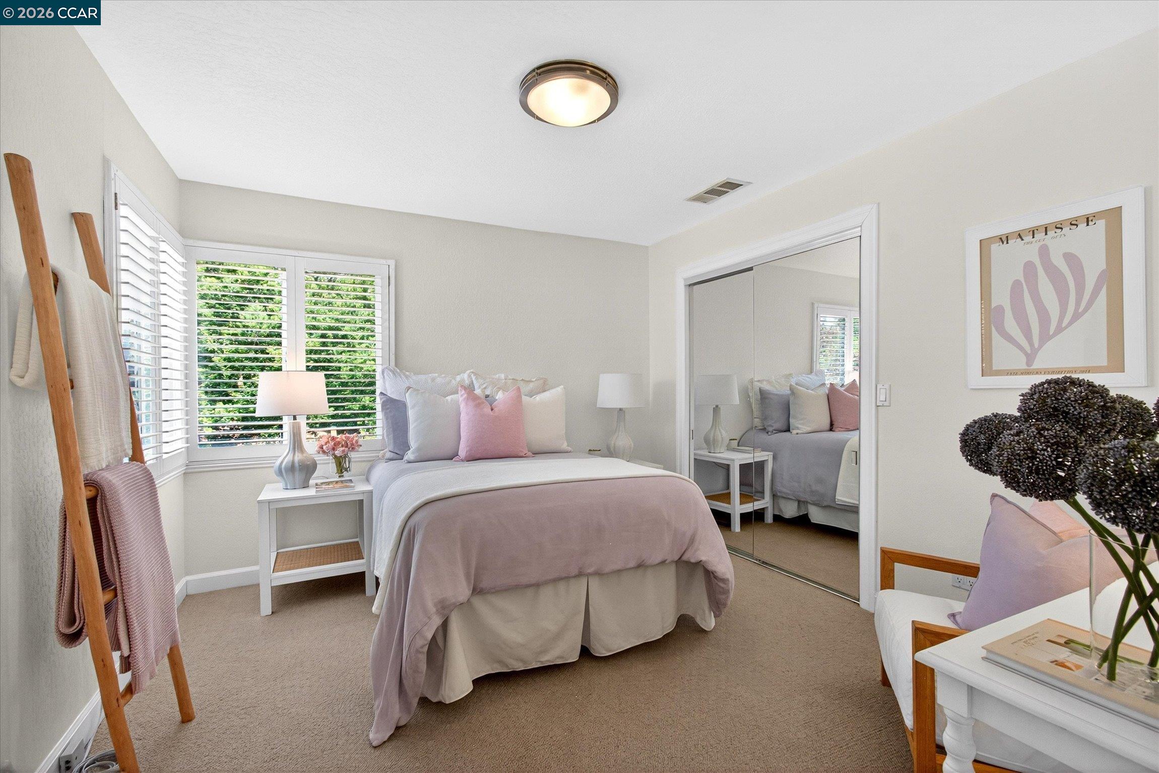 28 Rheem Blvd
