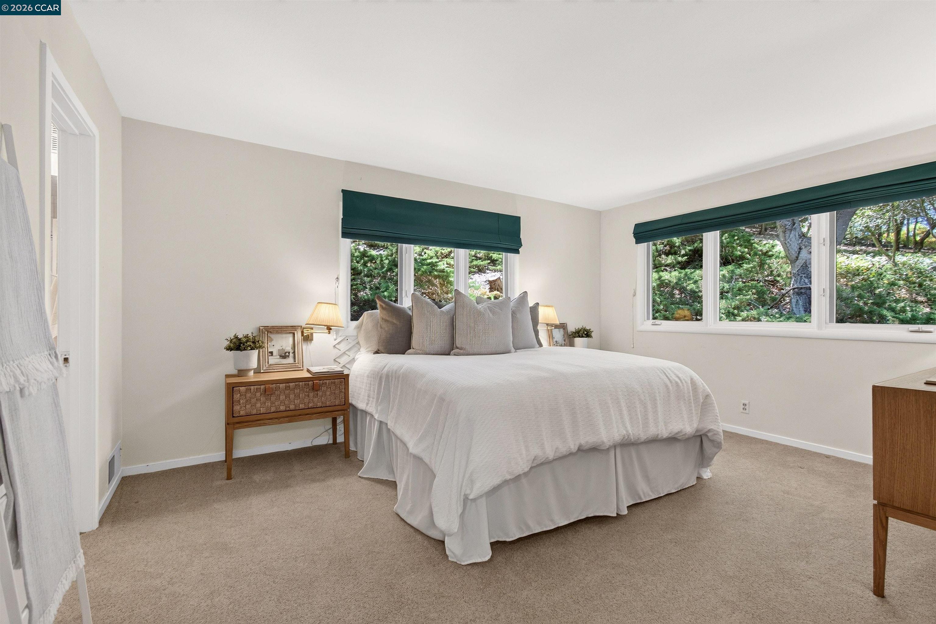 1 Greenwood Ct