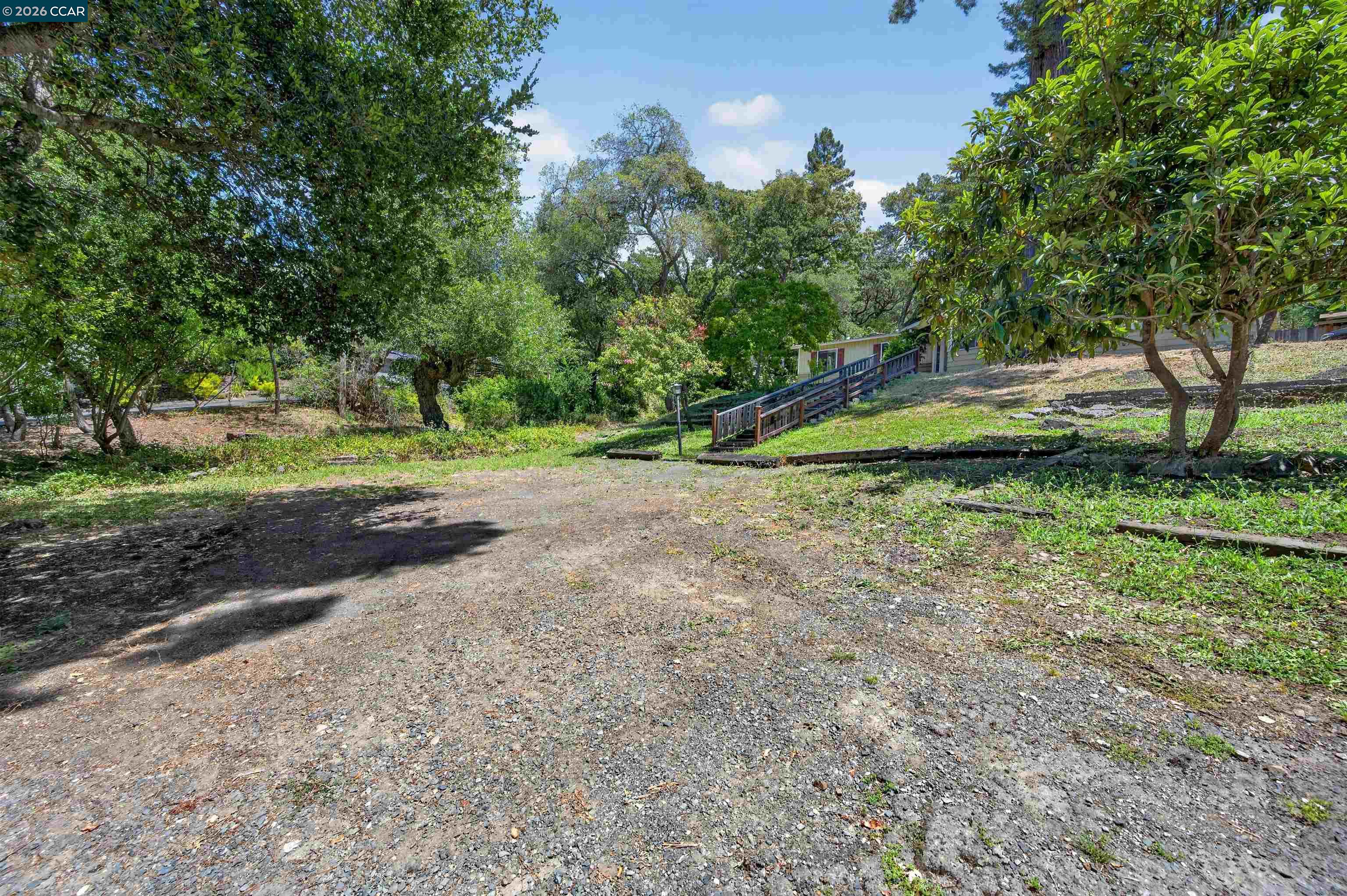 3 Shadow Creek Ln