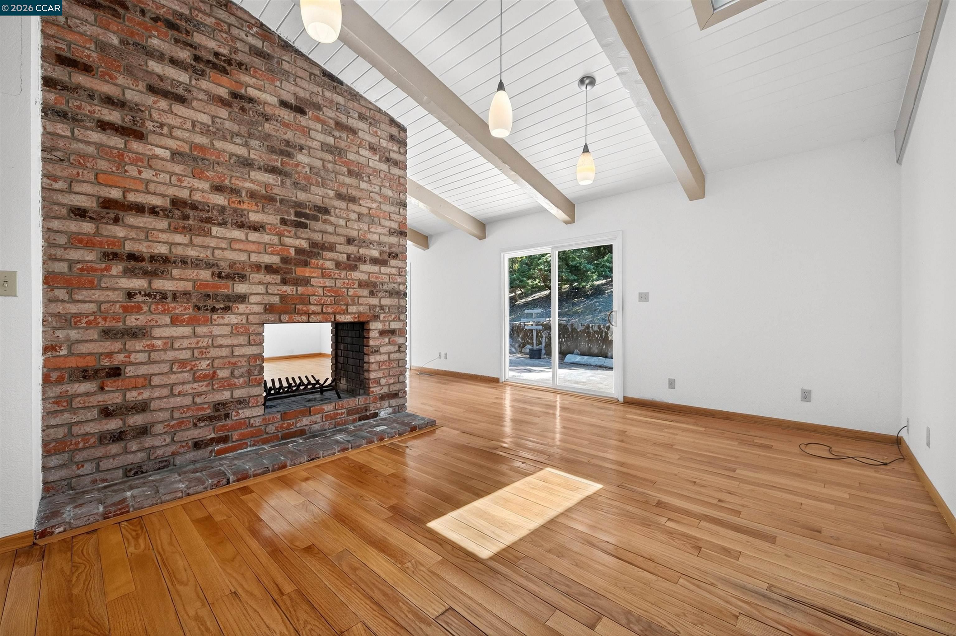 3 Shadow Creek Ln