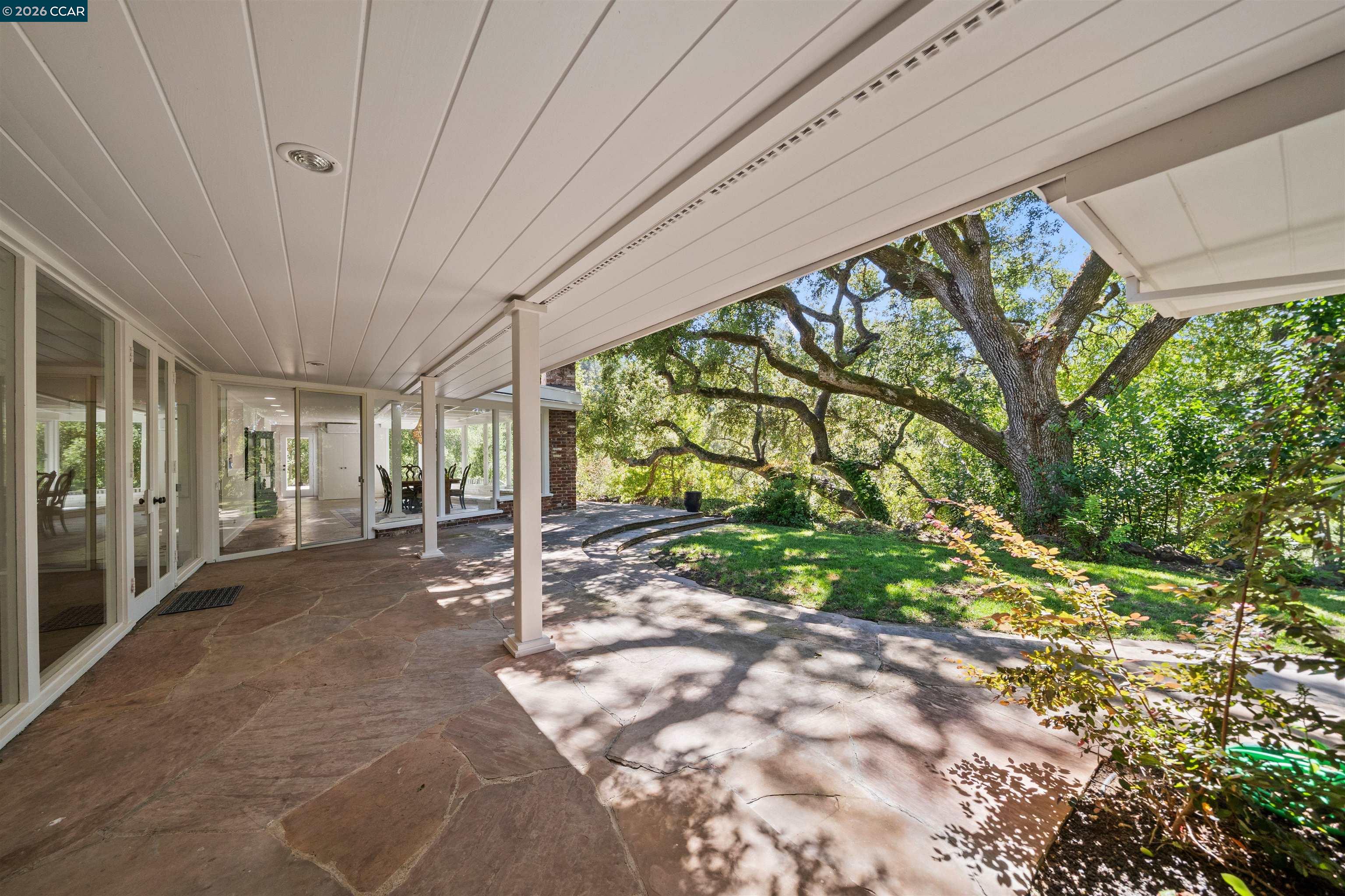 18 Sycamore Rd
